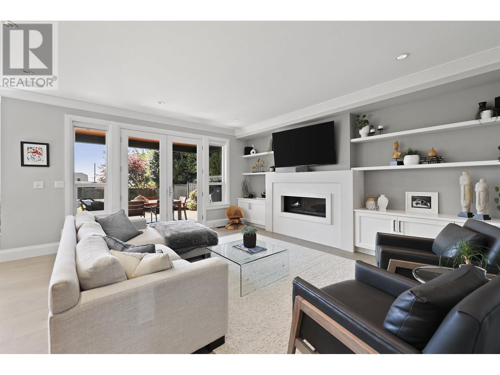 












441 E KEITH ROAD

,
North Vancouver,




British Columbia
V7L1W1

