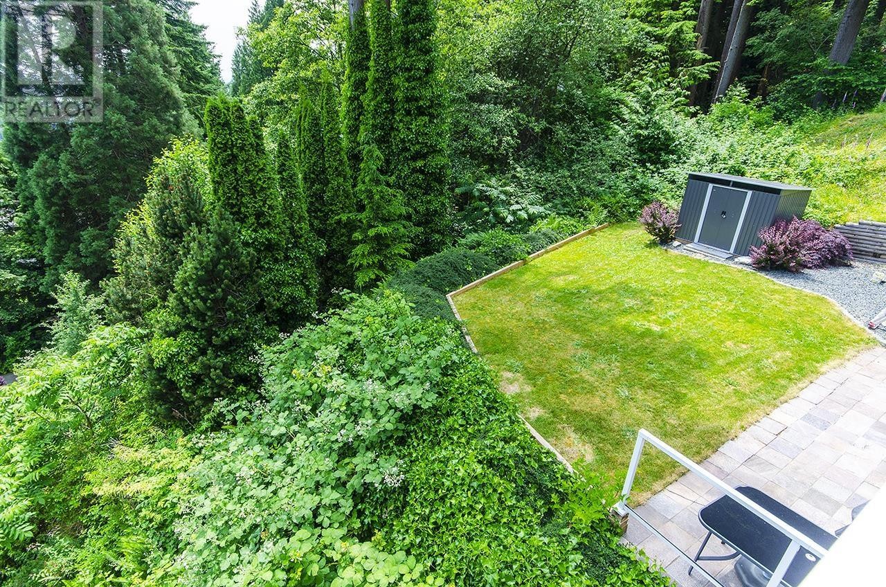 












1241 COLEMAN STREET

,
North Vancouver,




British Columbia
V7K3C2

