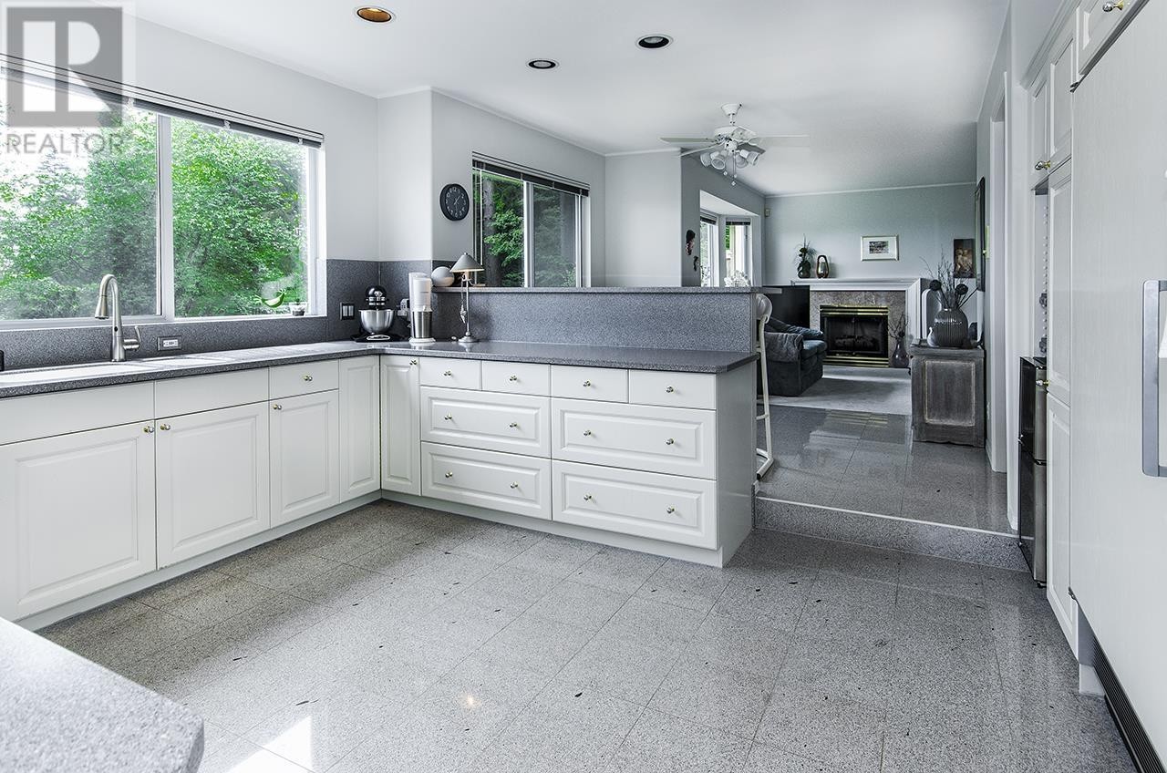 












1241 COLEMAN STREET

,
North Vancouver,




British Columbia
V7K3C2

