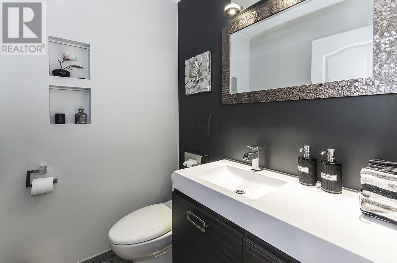 












1241 COLEMAN STREET

,
North Vancouver,




British Columbia
V7K3C2

