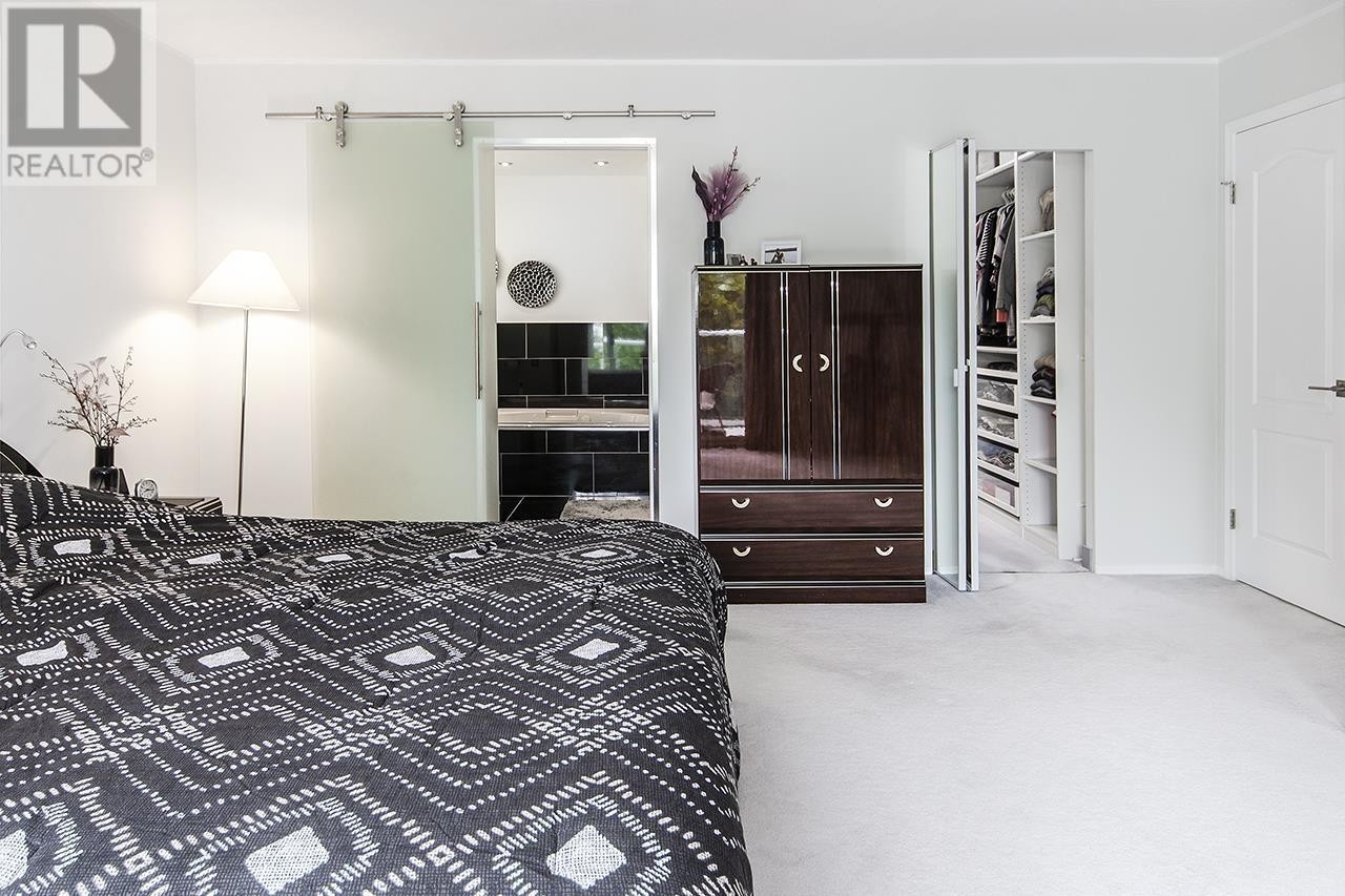 












1241 COLEMAN STREET

,
North Vancouver,




British Columbia
V7K3C2

