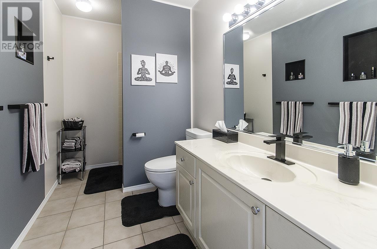 












1241 COLEMAN STREET

,
North Vancouver,




British Columbia
V7K3C2

