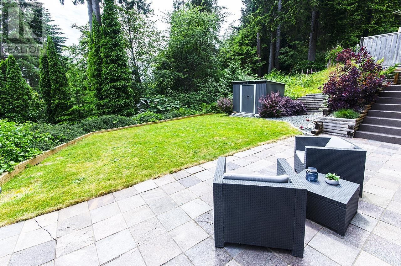 












1241 COLEMAN STREET

,
North Vancouver,




British Columbia
V7K3C2

