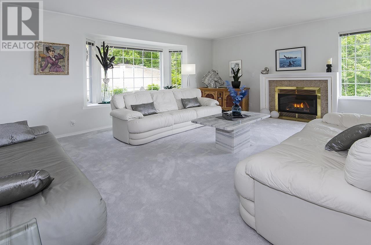 












1241 COLEMAN STREET

,
North Vancouver,




British Columbia
V7K3C2

