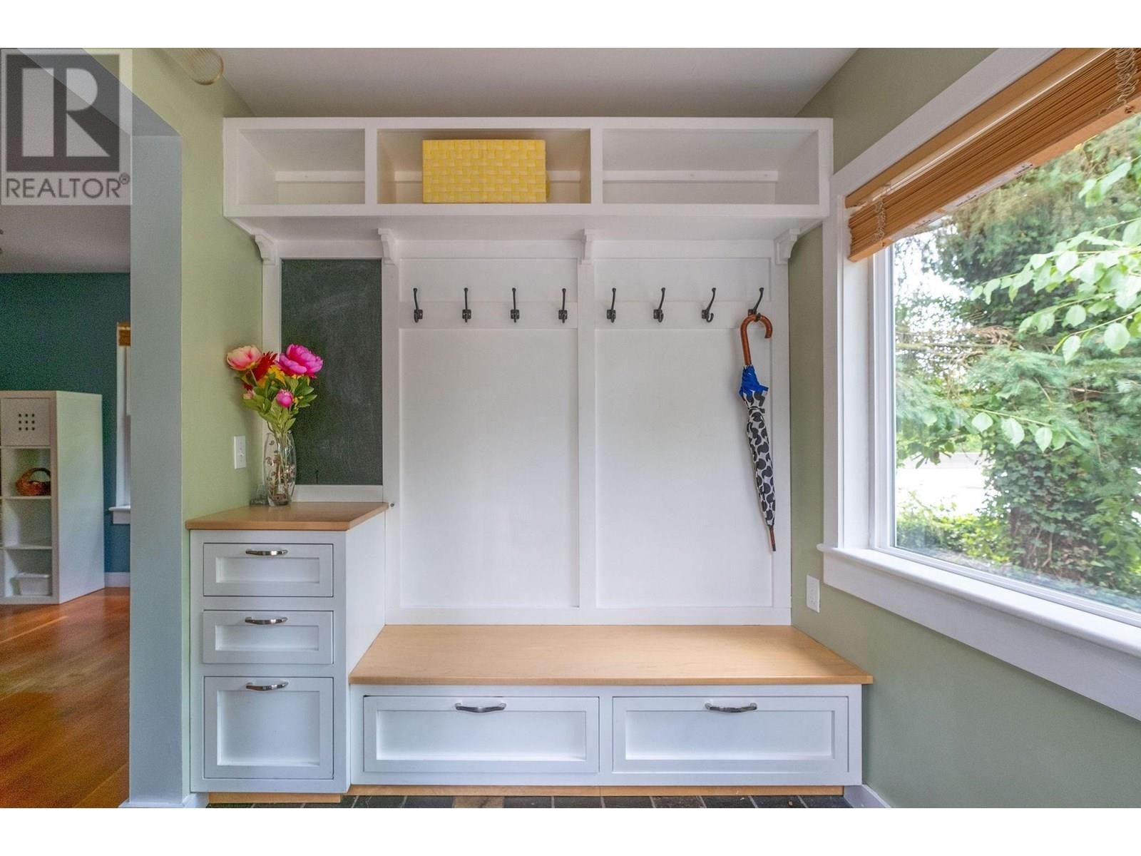 












1075 GLADWIN DRIVE

,
North Vancouver,




British Columbia
V7R1A1

