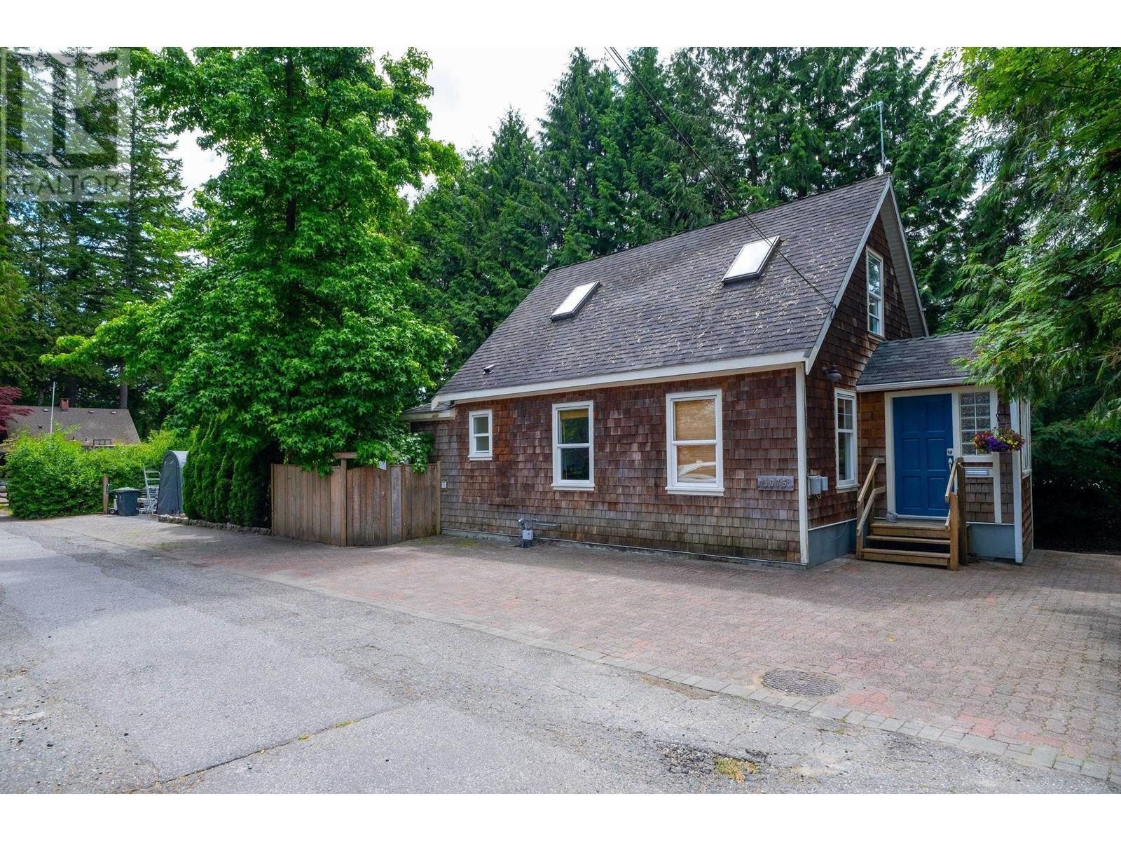 












1075 GLADWIN DRIVE

,
North Vancouver,




British Columbia
V7R1A1

