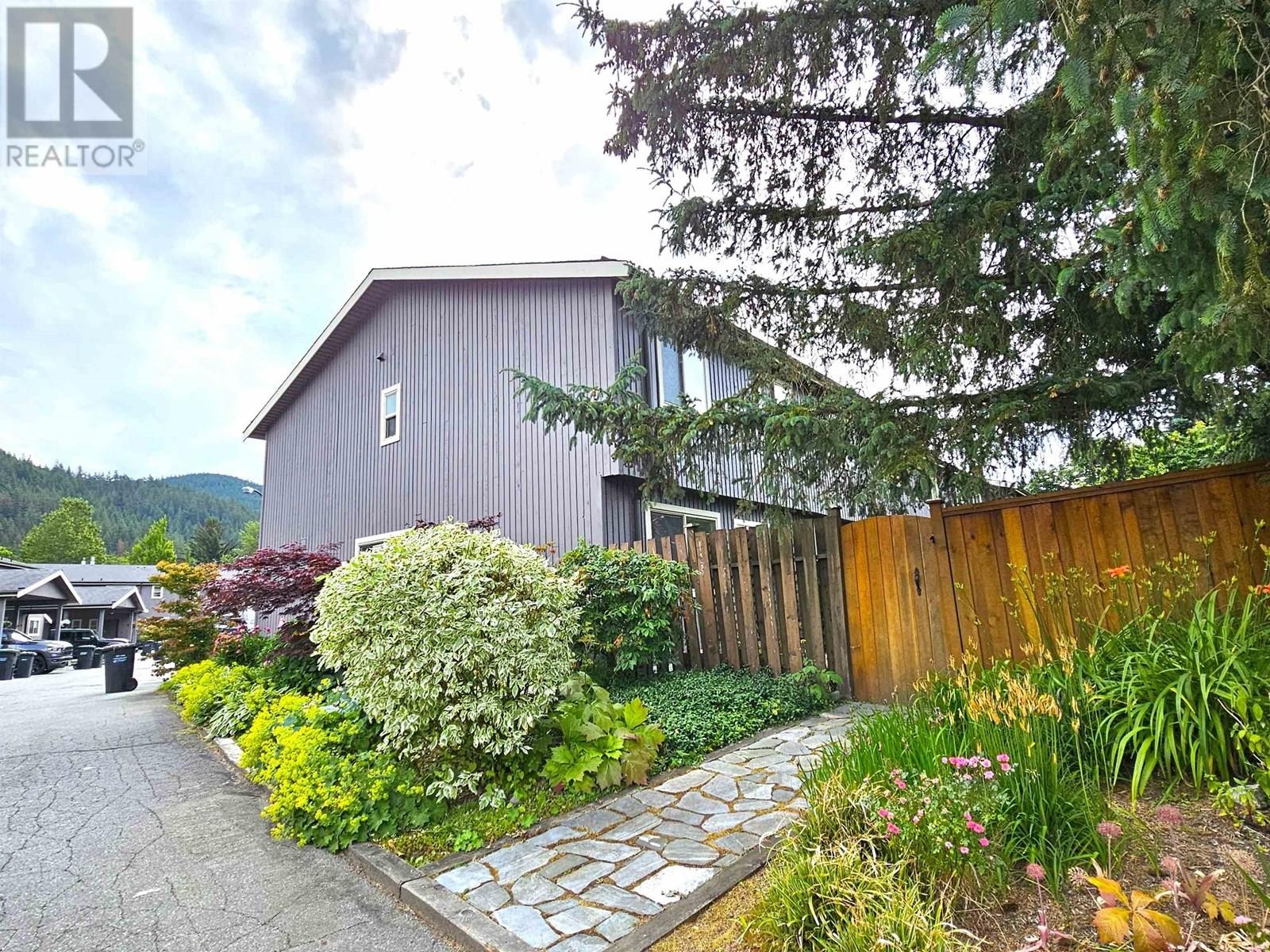 












33 41450 GOVERNMENT ROAD

,
Squamish,




British Columbia
V0N1H0

