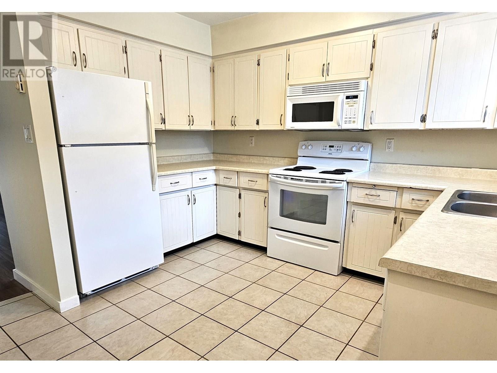












33 41450 GOVERNMENT ROAD

,
Squamish,




British Columbia
V0N1H0

