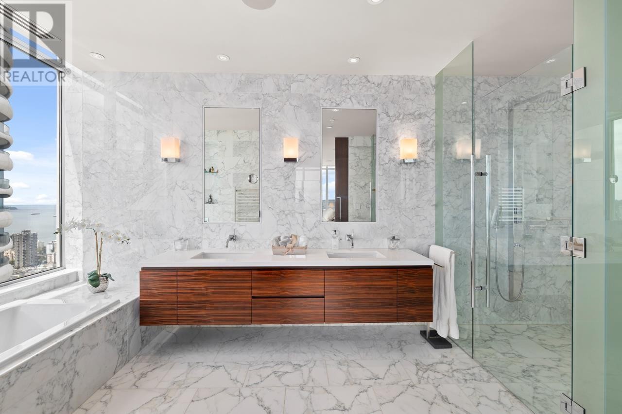 












PH1 1028 BARCLAY STREET

,
Vancouver,




British Columbia
V6E0B1

