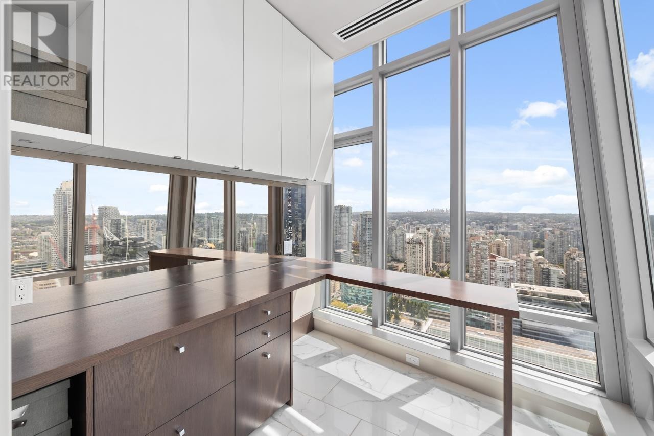 












PH1 1028 BARCLAY STREET

,
Vancouver,




British Columbia
V6E0B1


