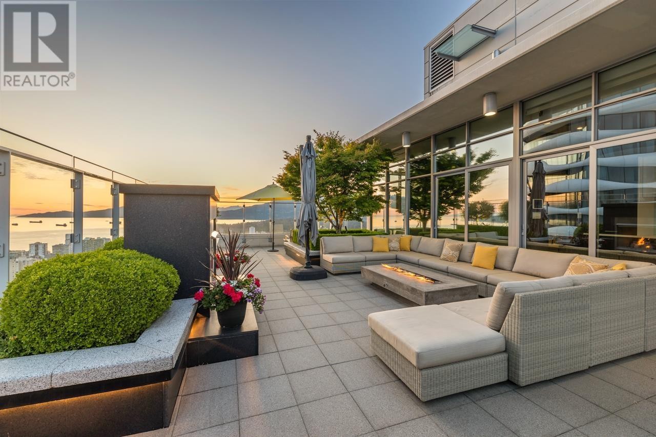 












PH1 1028 BARCLAY STREET

,
Vancouver,




British Columbia
V6E0B1


