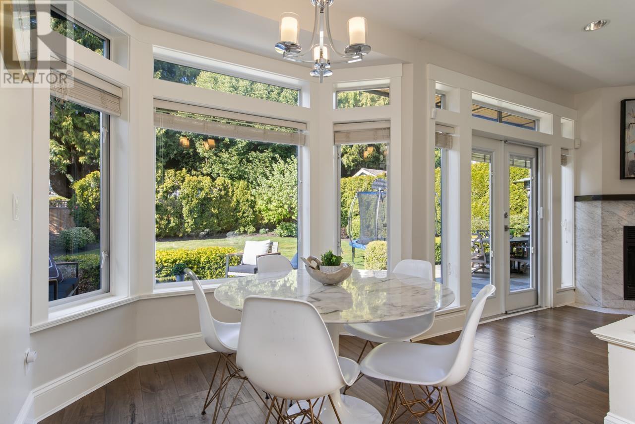 












2257 FULTON AVENUE

,
West Vancouver,




British Columbia
V7V1T7

