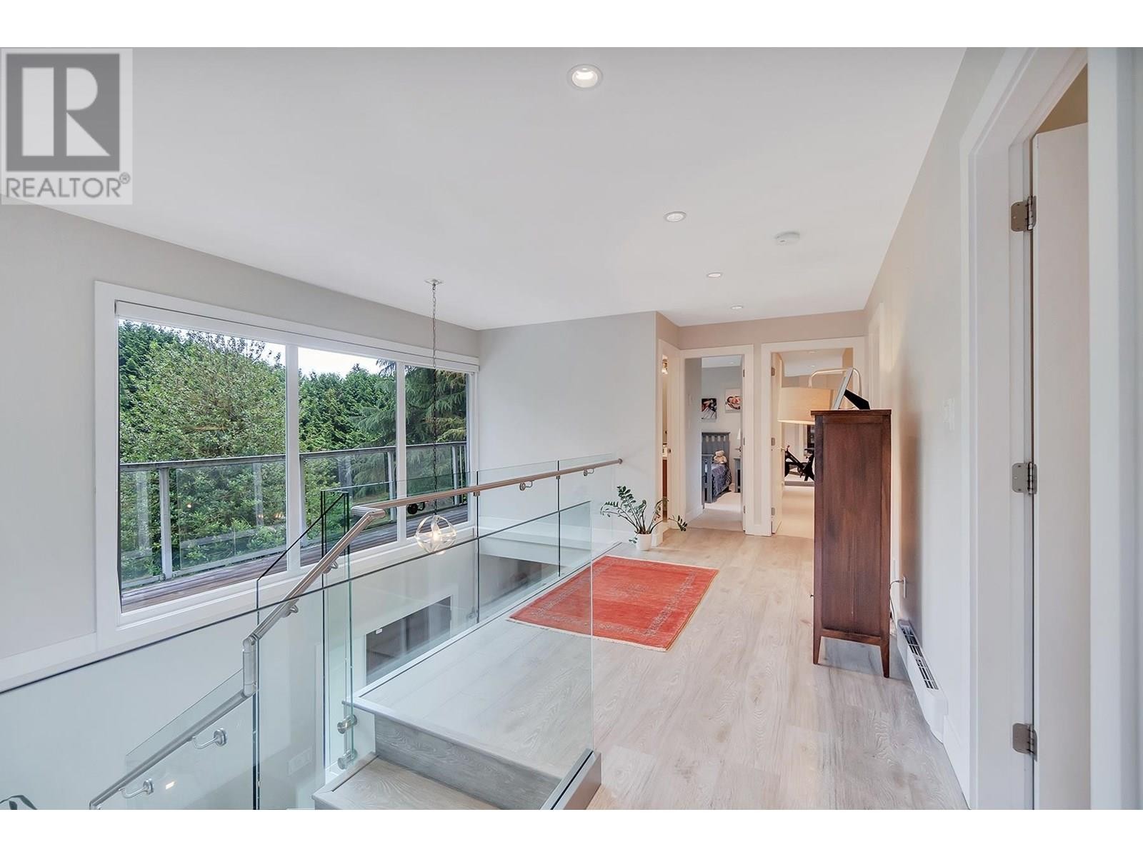 












701 KENWOOD ROAD

,
West Vancouver,




British Columbia
V7S1S7


