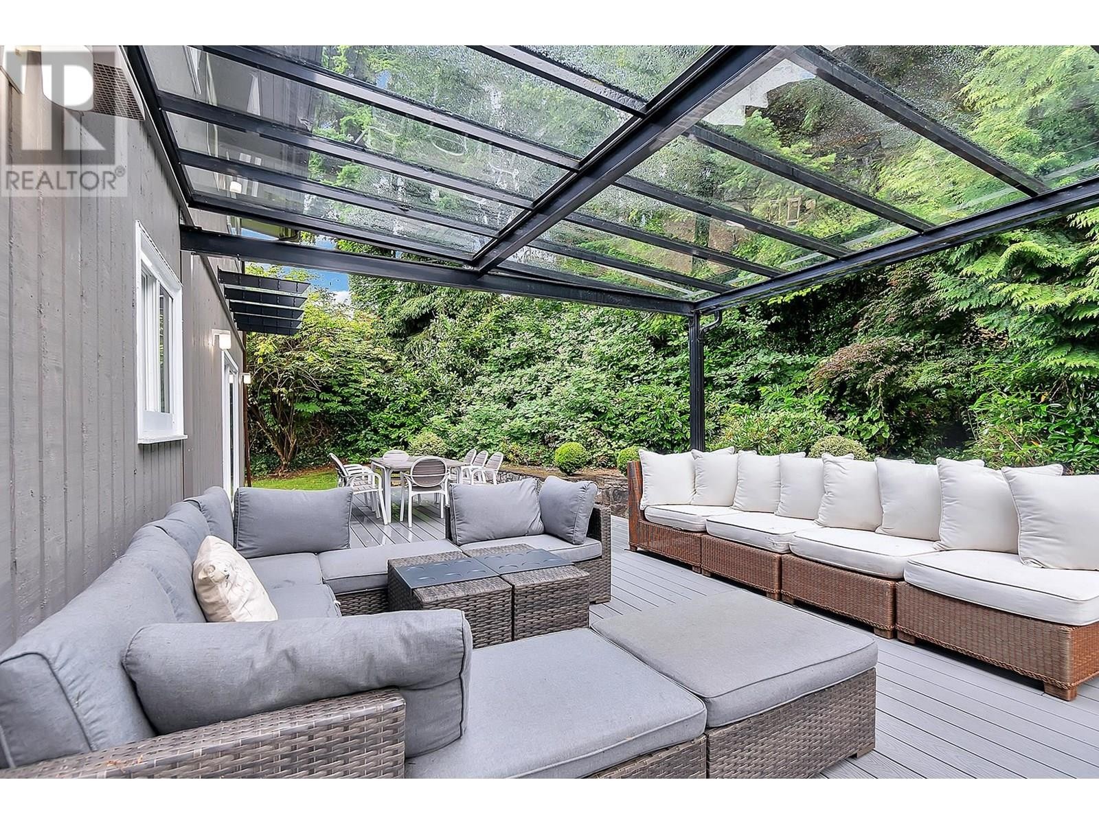 












701 KENWOOD ROAD

,
West Vancouver,




British Columbia
V7S1S7

