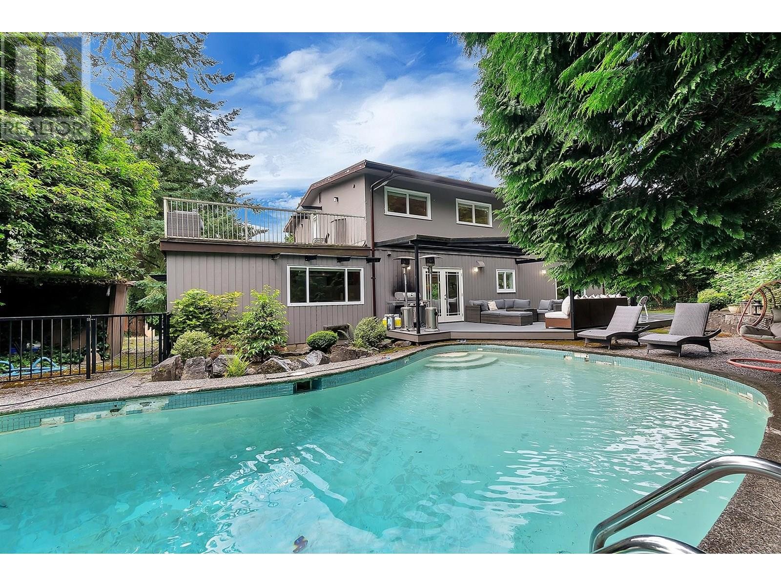 












701 KENWOOD ROAD

,
West Vancouver,




British Columbia
V7S1S7

