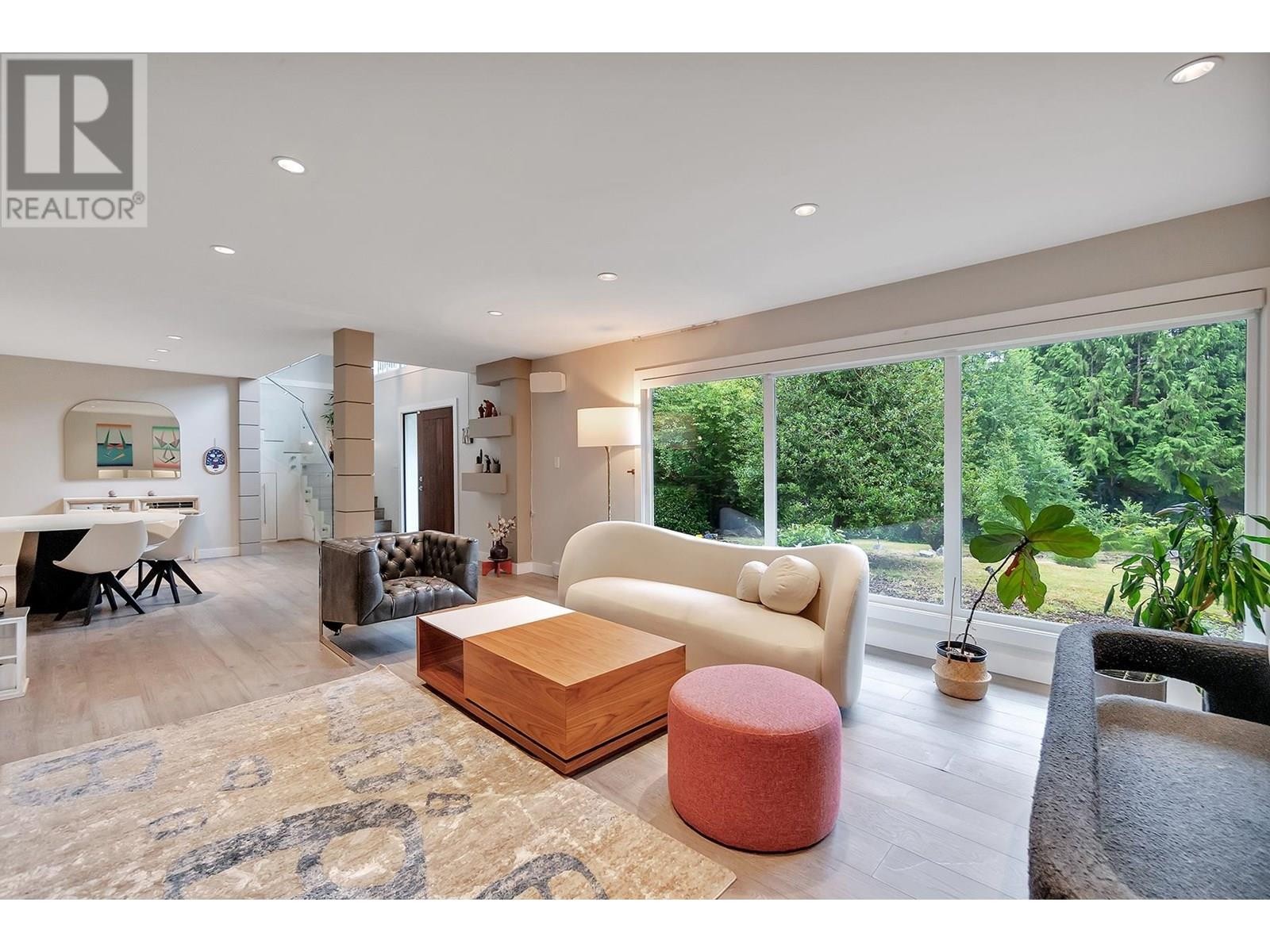 












701 KENWOOD ROAD

,
West Vancouver,




British Columbia
V7S1S7

