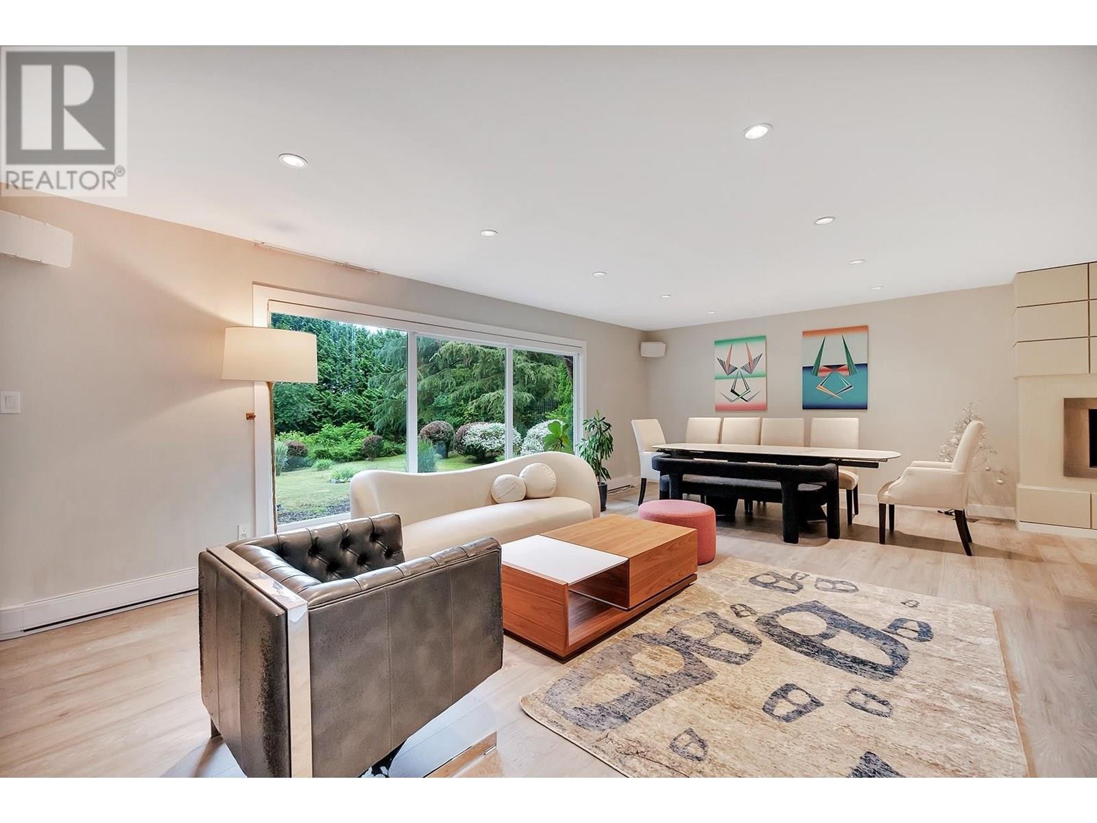 












701 KENWOOD ROAD

,
West Vancouver,




British Columbia
V7S1S7

