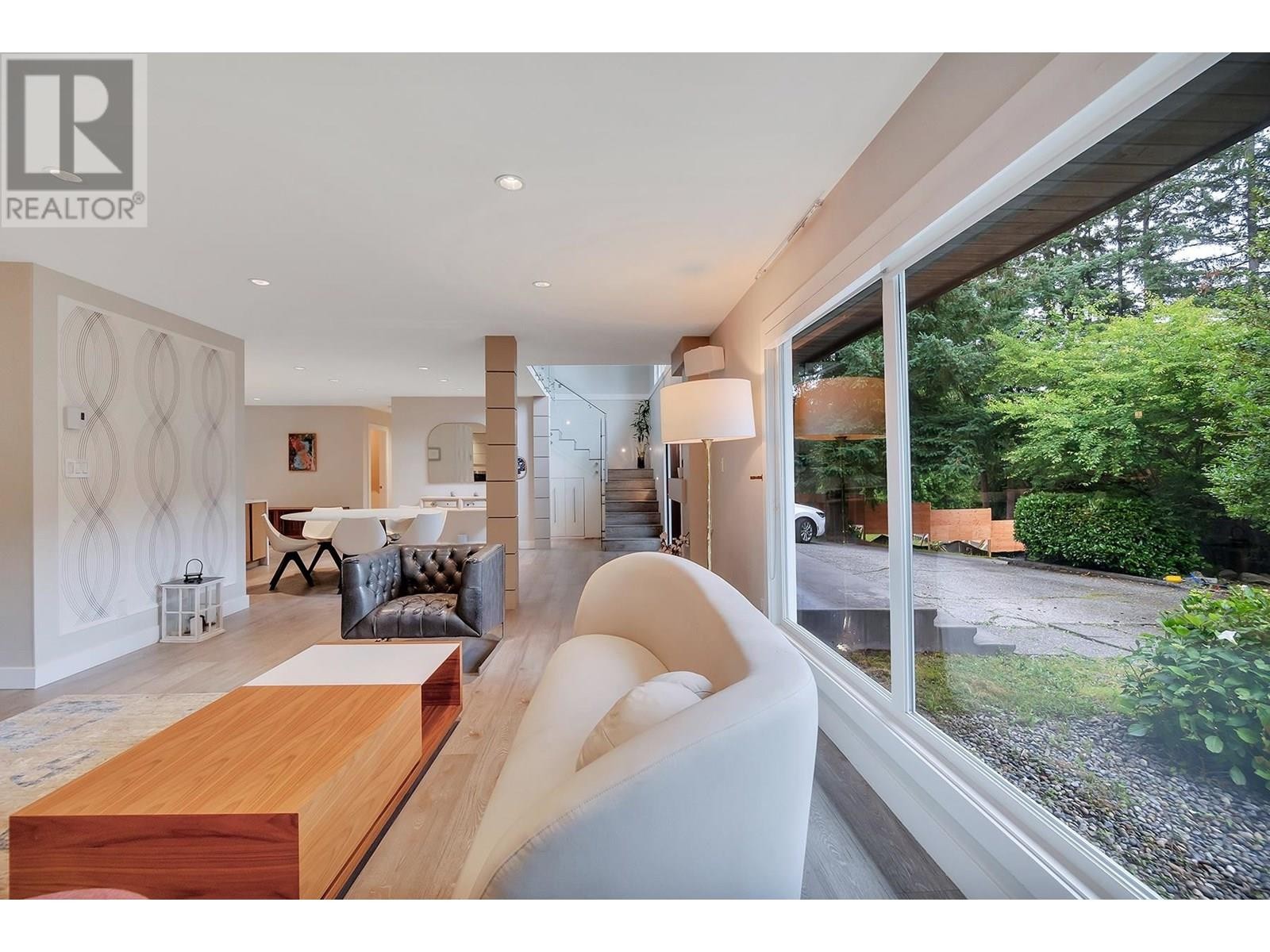 












701 KENWOOD ROAD

,
West Vancouver,




British Columbia
V7S1S7

