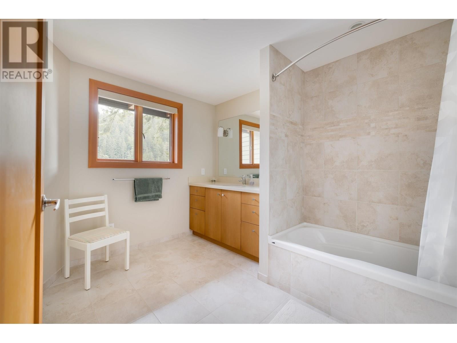 












Lot A-B TURNAGAIN ISLAND

,
Halfmoon Bay,




British Columbia
V7Z1B7

