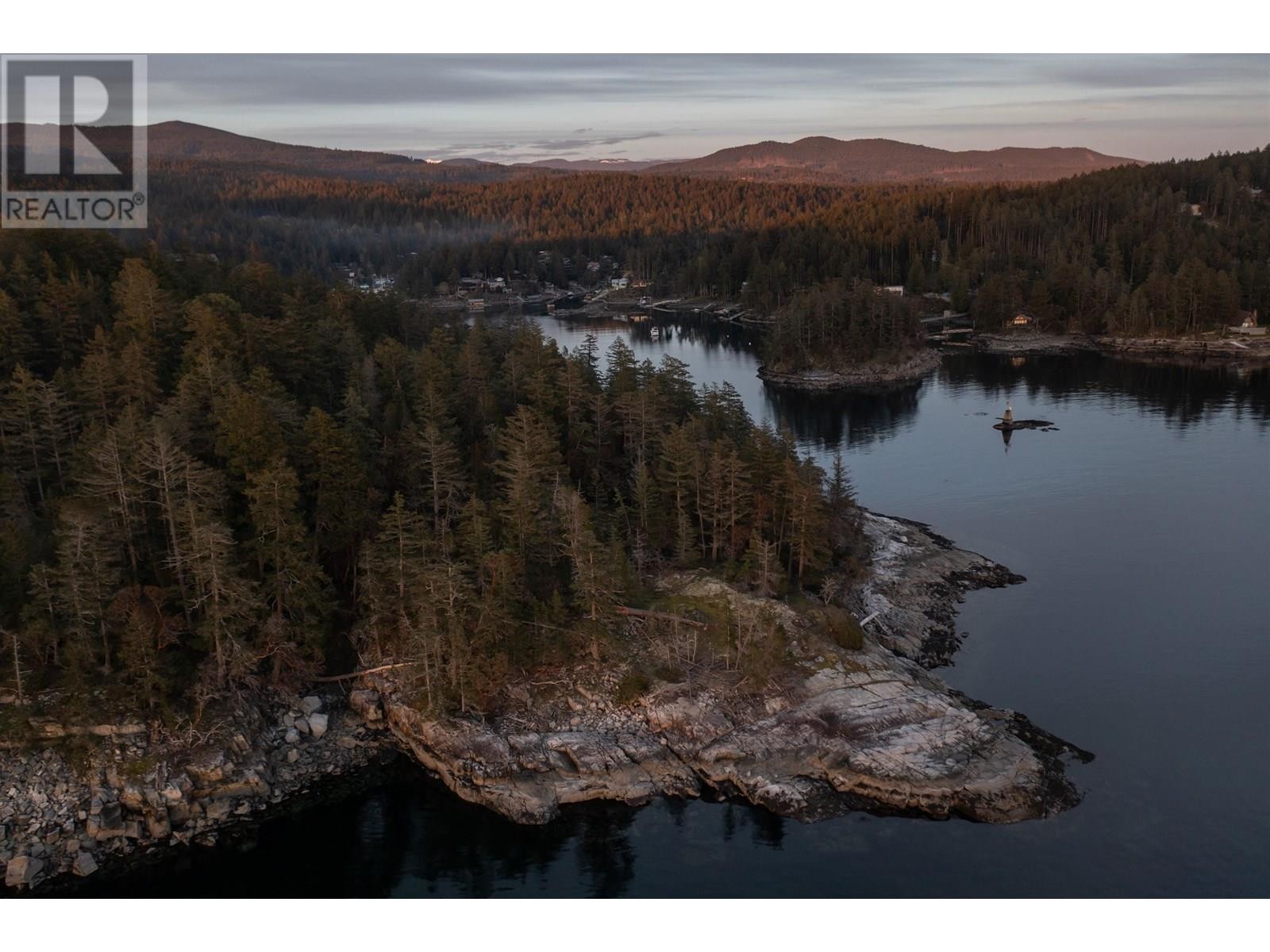 












Lot A-B TURNAGAIN ISLAND

,
Halfmoon Bay,




British Columbia
V7Z1B7

