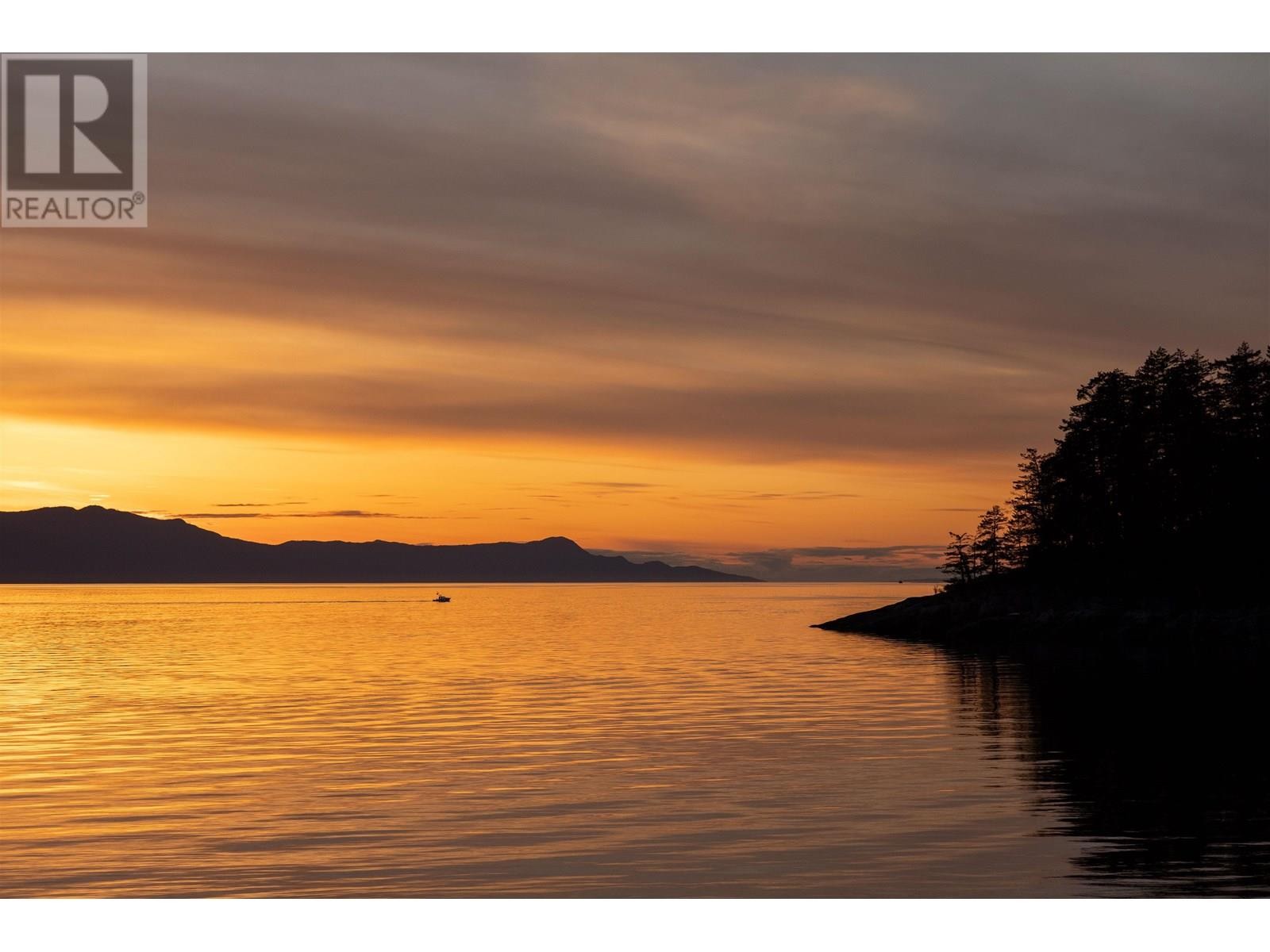 












Lot A-B TURNAGAIN ISLAND

,
Halfmoon Bay,




British Columbia
V7Z1B7

