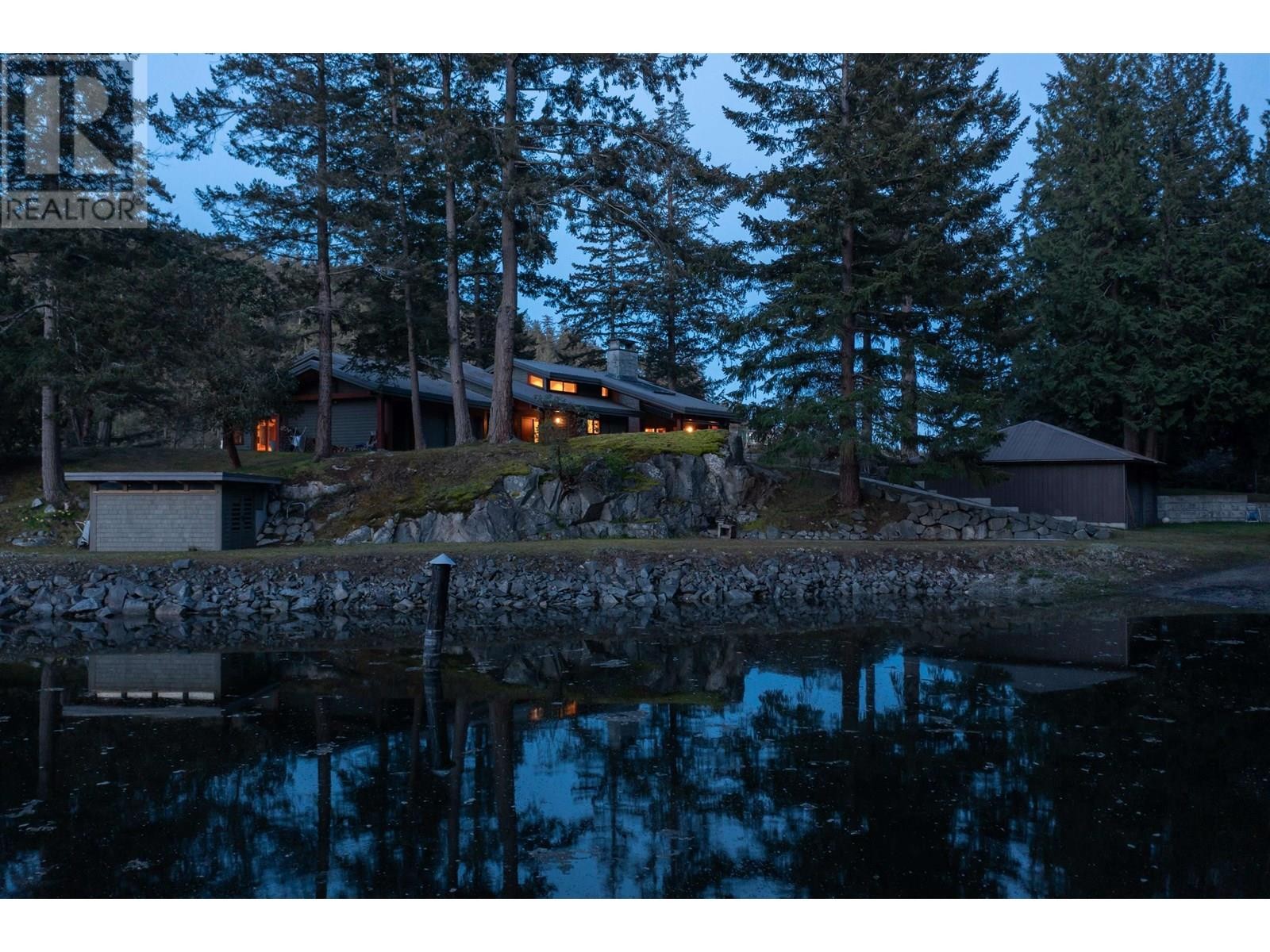 












Lot A-B TURNAGAIN ISLAND

,
Halfmoon Bay,




British Columbia
V7Z1B7

