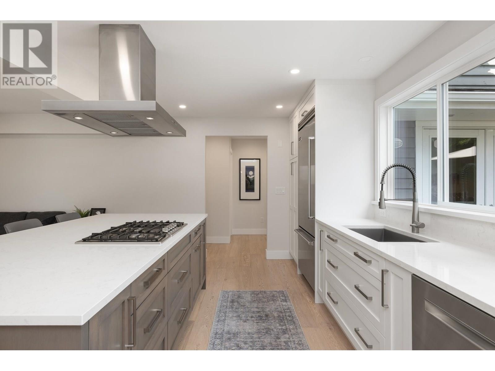 












2678 AILSA CRESCENT

,
North Vancouver,




British Columbia
V7K2B2

