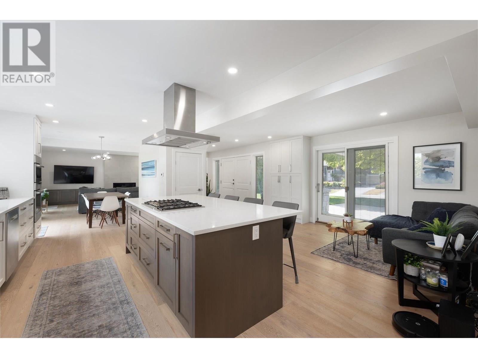 












2678 AILSA CRESCENT

,
North Vancouver,




British Columbia
V7K2B2

