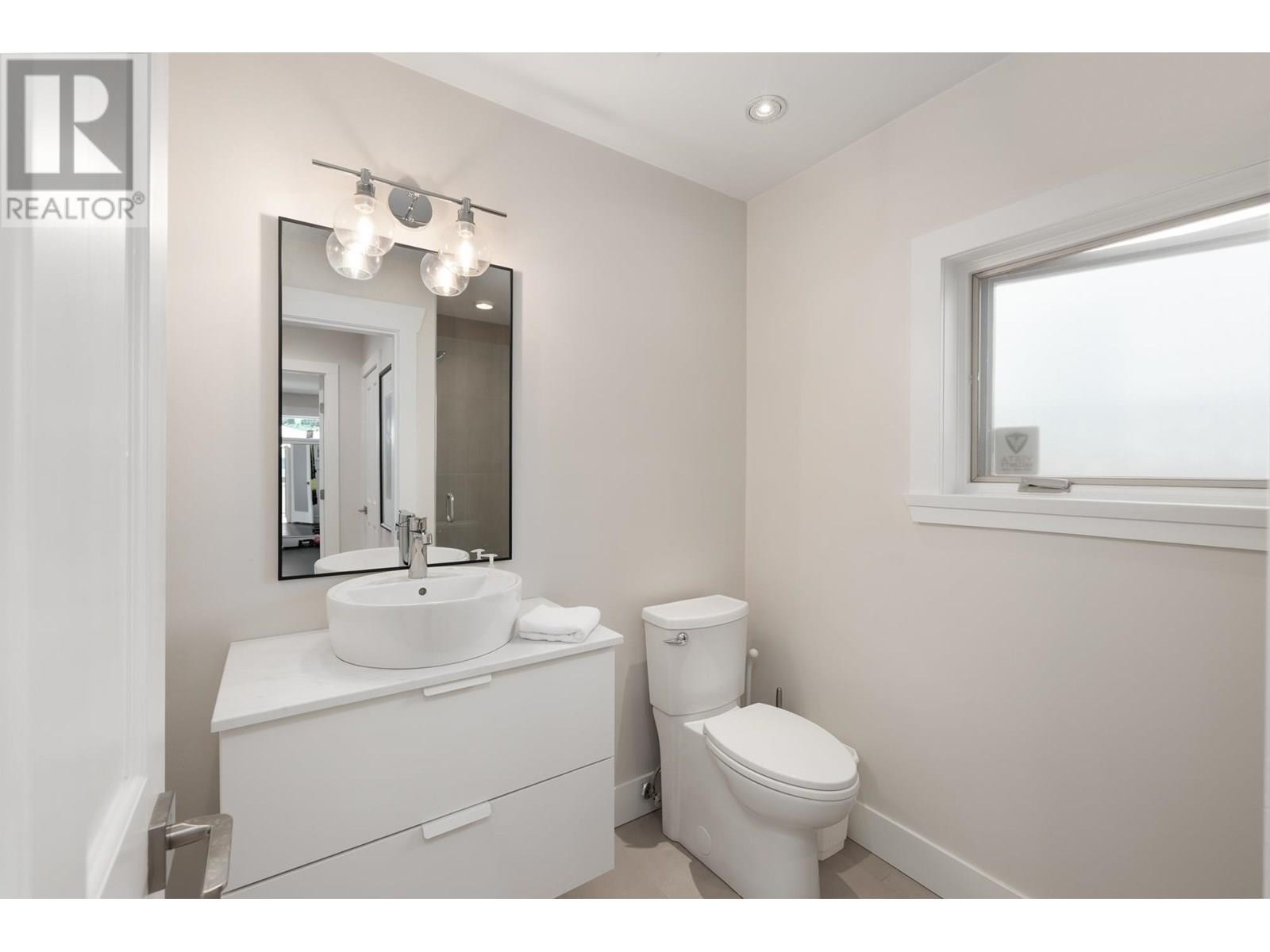 












2678 AILSA CRESCENT

,
North Vancouver,




British Columbia
V7K2B2

