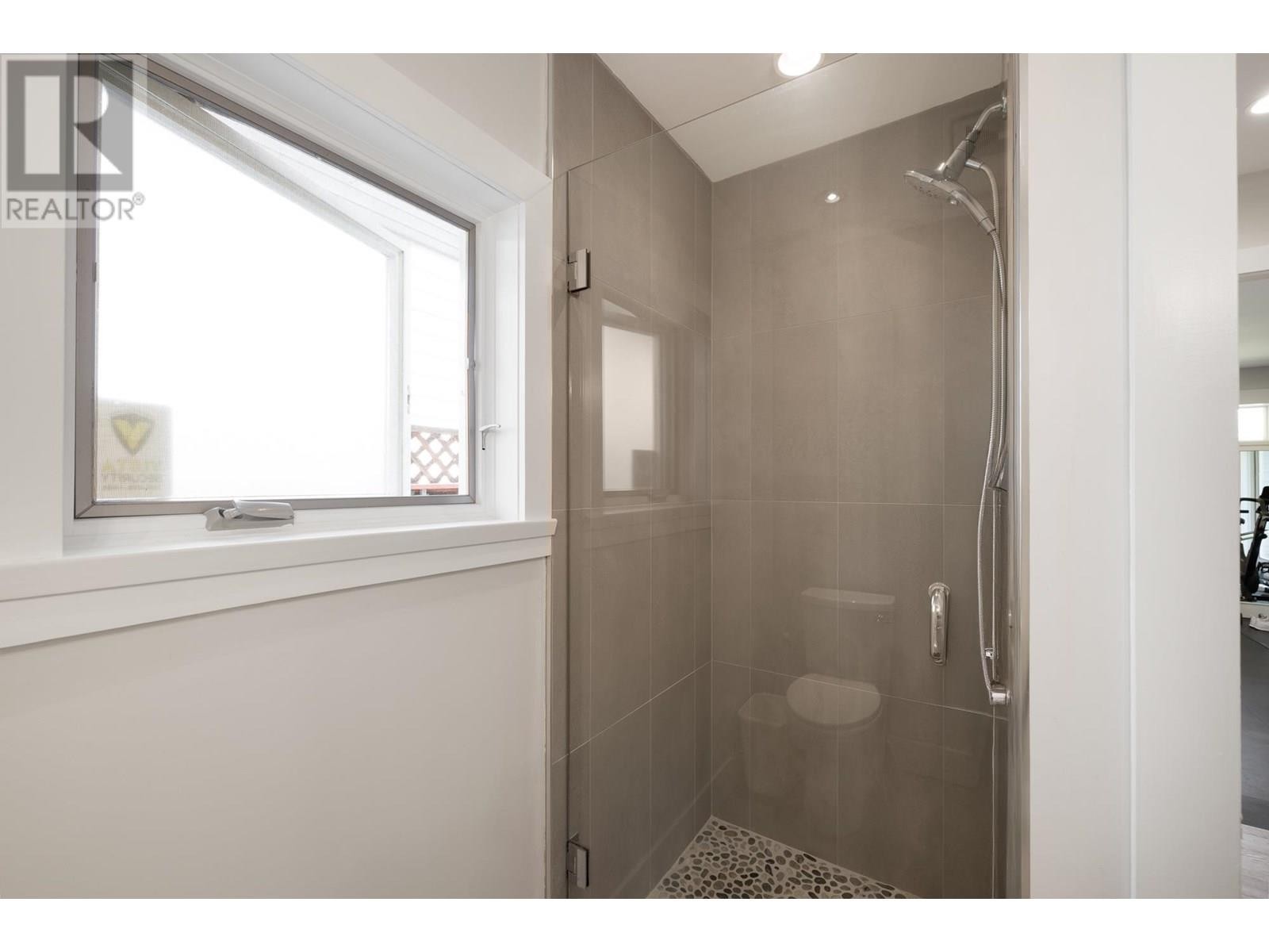 












2678 AILSA CRESCENT

,
North Vancouver,




British Columbia
V7K2B2

