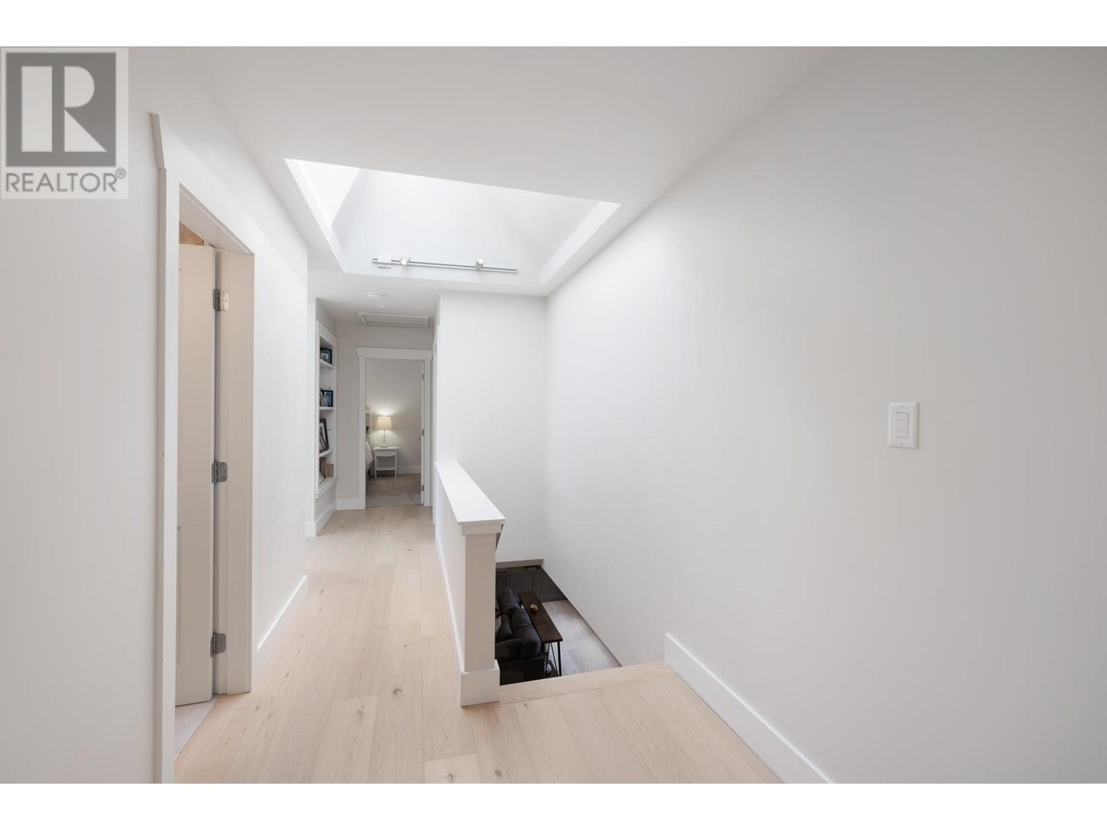 












2678 AILSA CRESCENT

,
North Vancouver,




British Columbia
V7K2B2


