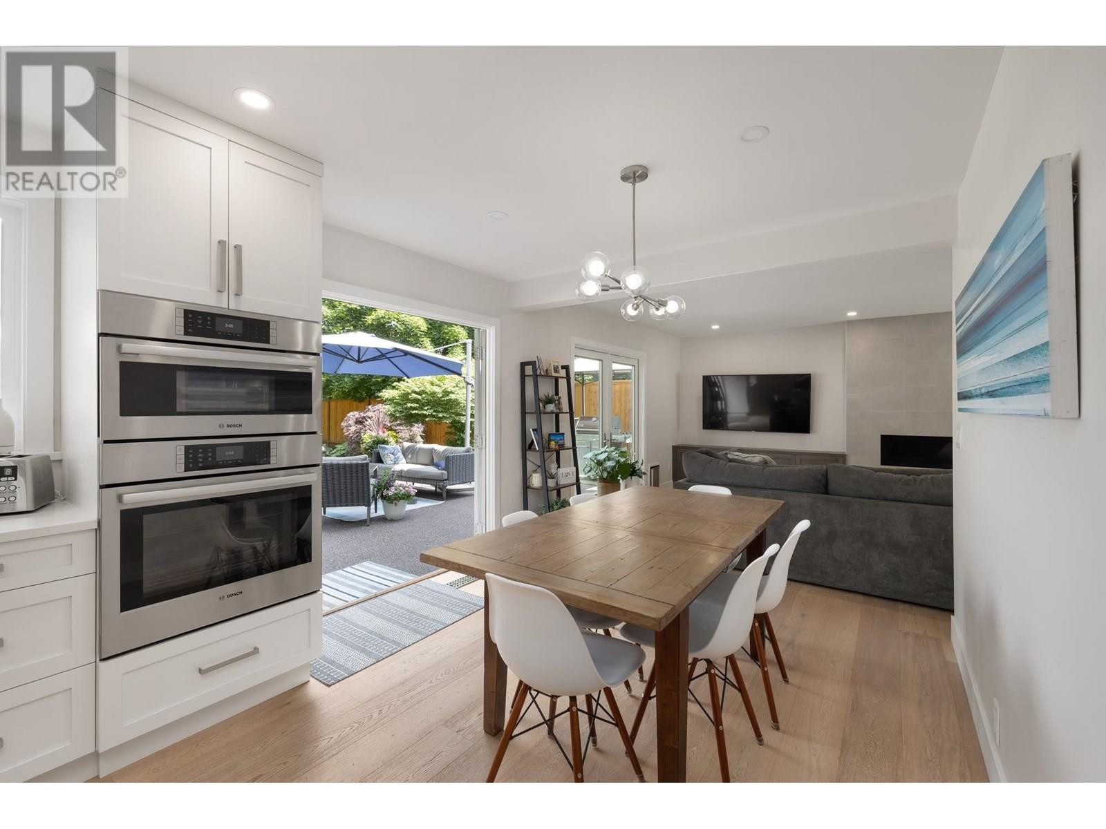 












2678 AILSA CRESCENT

,
North Vancouver,




British Columbia
V7K2B2

