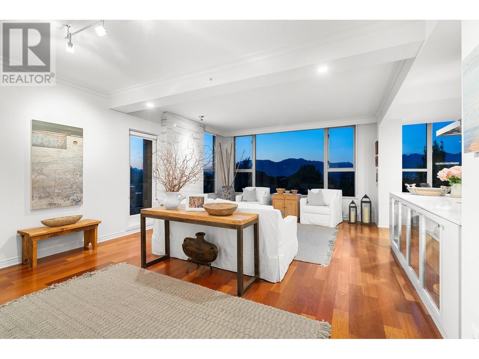 












700 1788 W 13TH AVENUE

,
Vancouver,




British Columbia
V6J2H1

