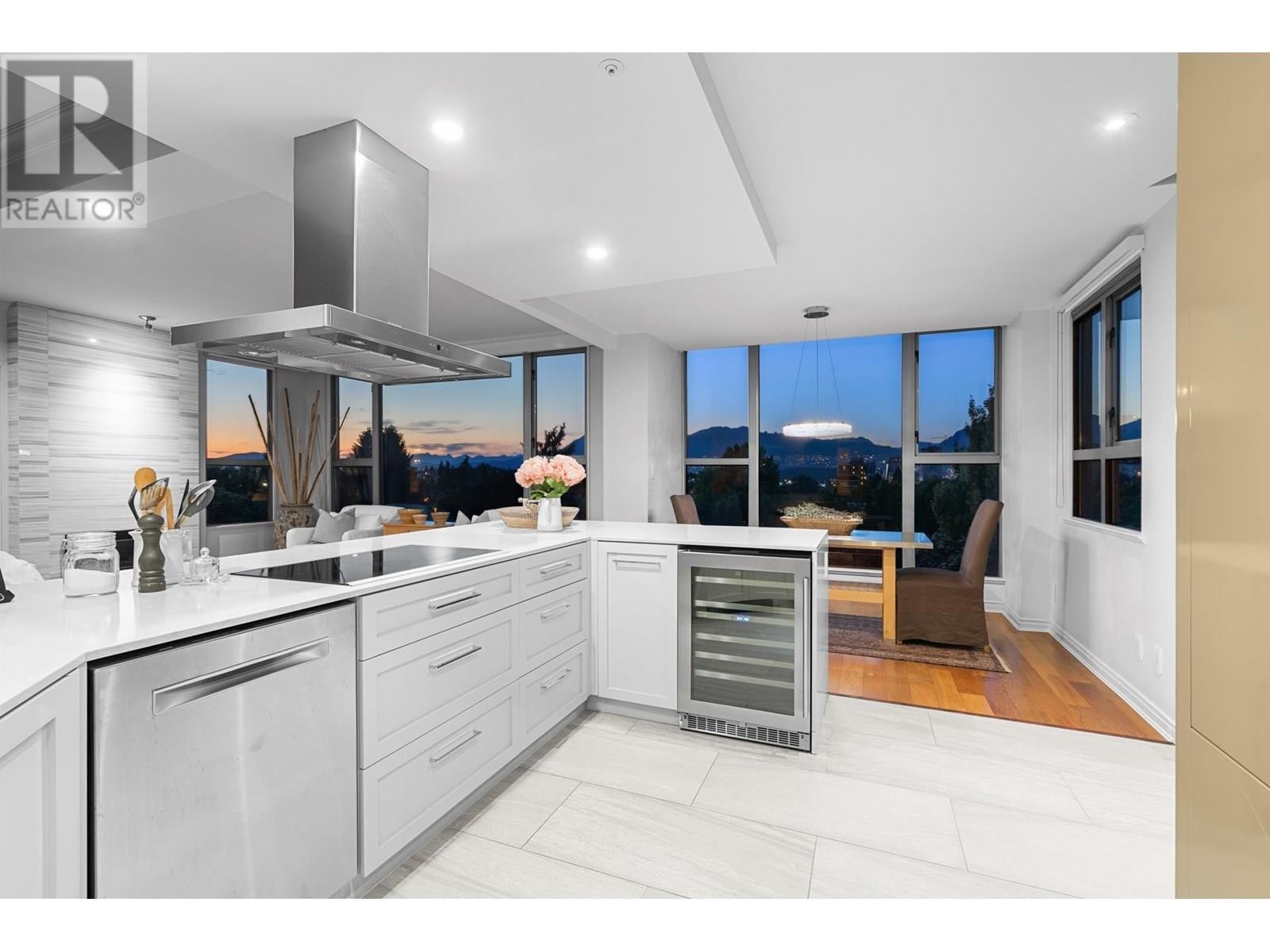 












700 1788 W 13TH AVENUE

,
Vancouver,




British Columbia
V6J2H1

