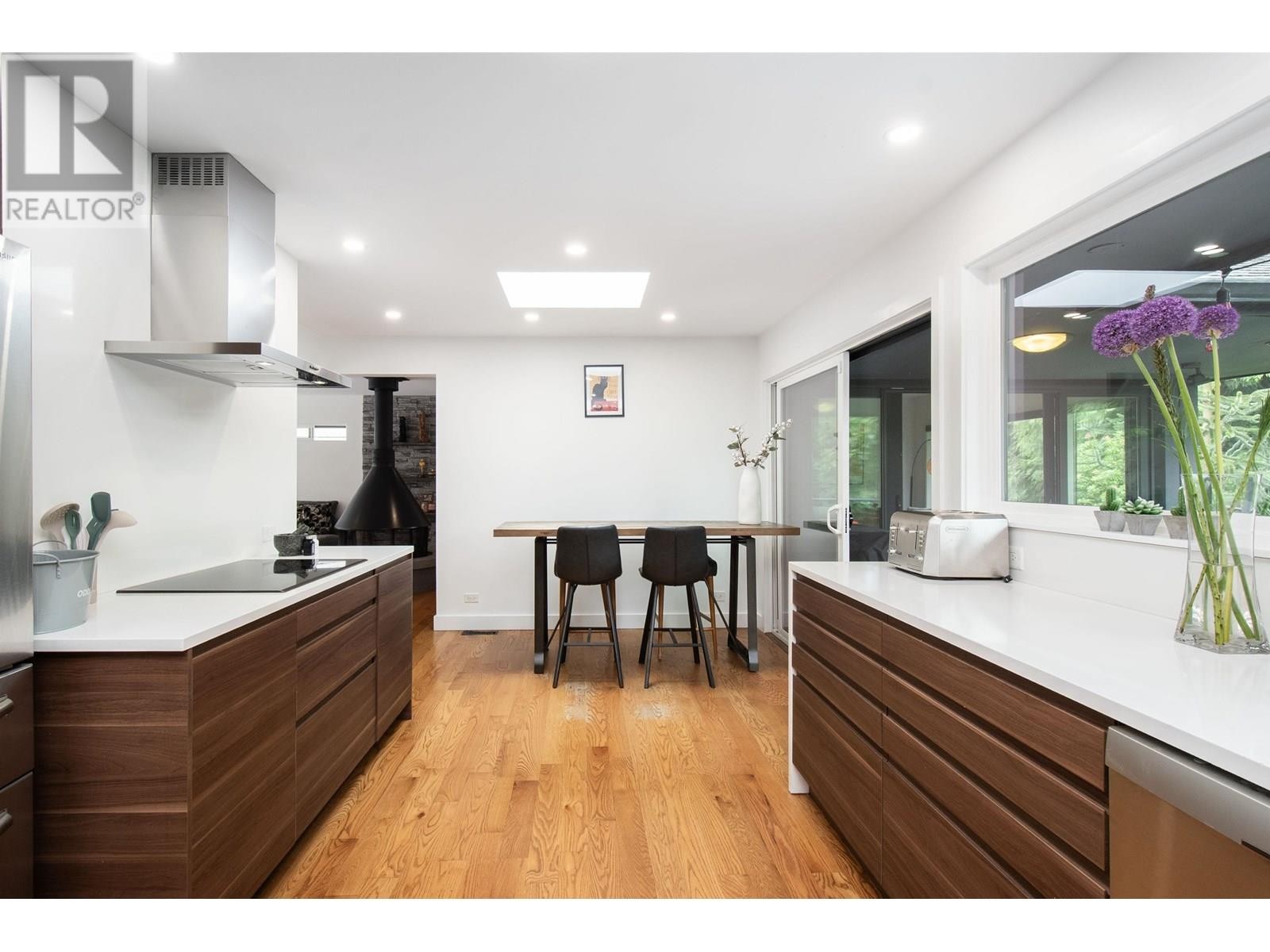 












3855 HILLCREST AVENUE

,
North Vancouver,




British Columbia
V7R4B7


