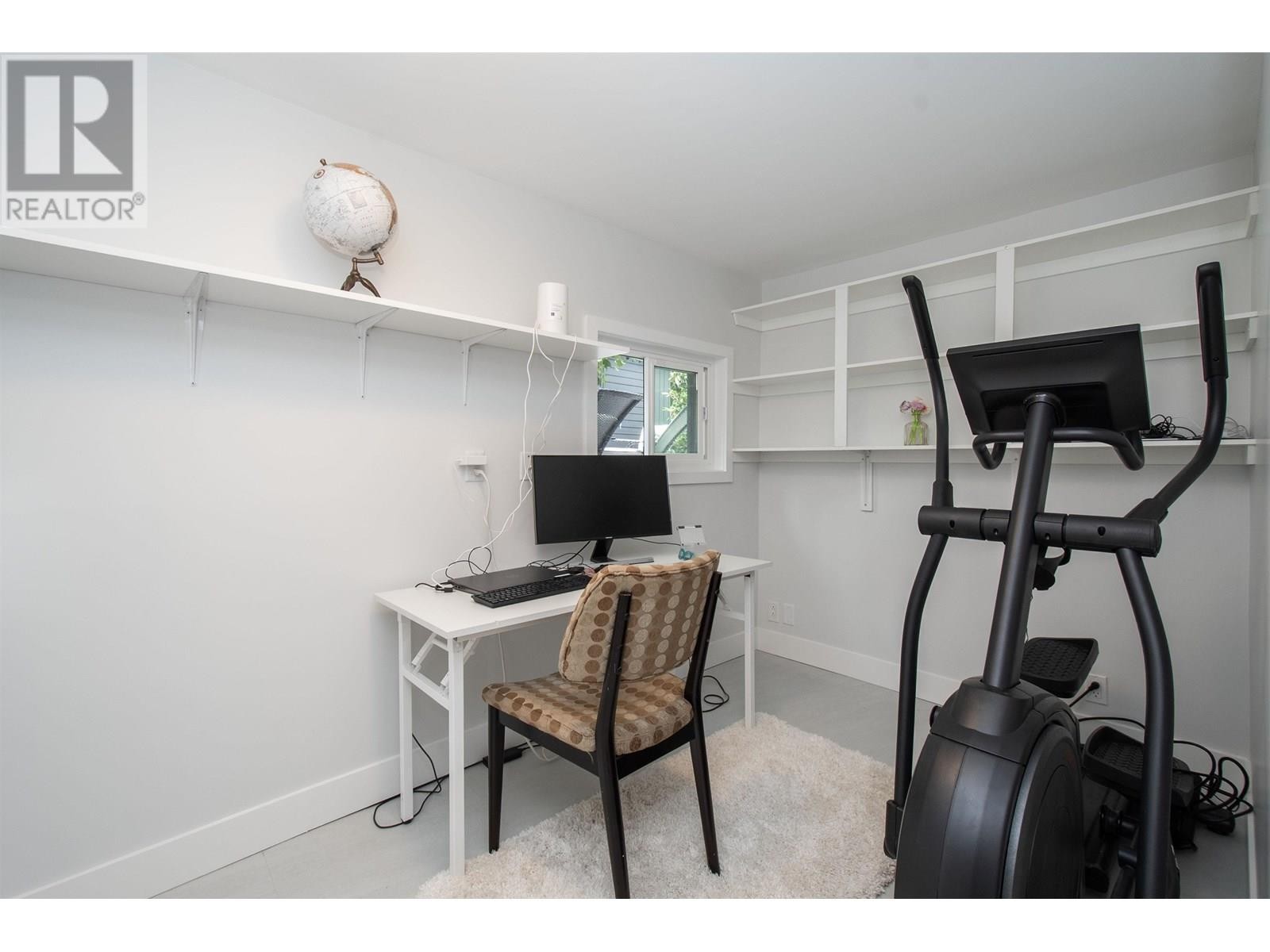 












3855 HILLCREST AVENUE

,
North Vancouver,




British Columbia
V7R4B7

