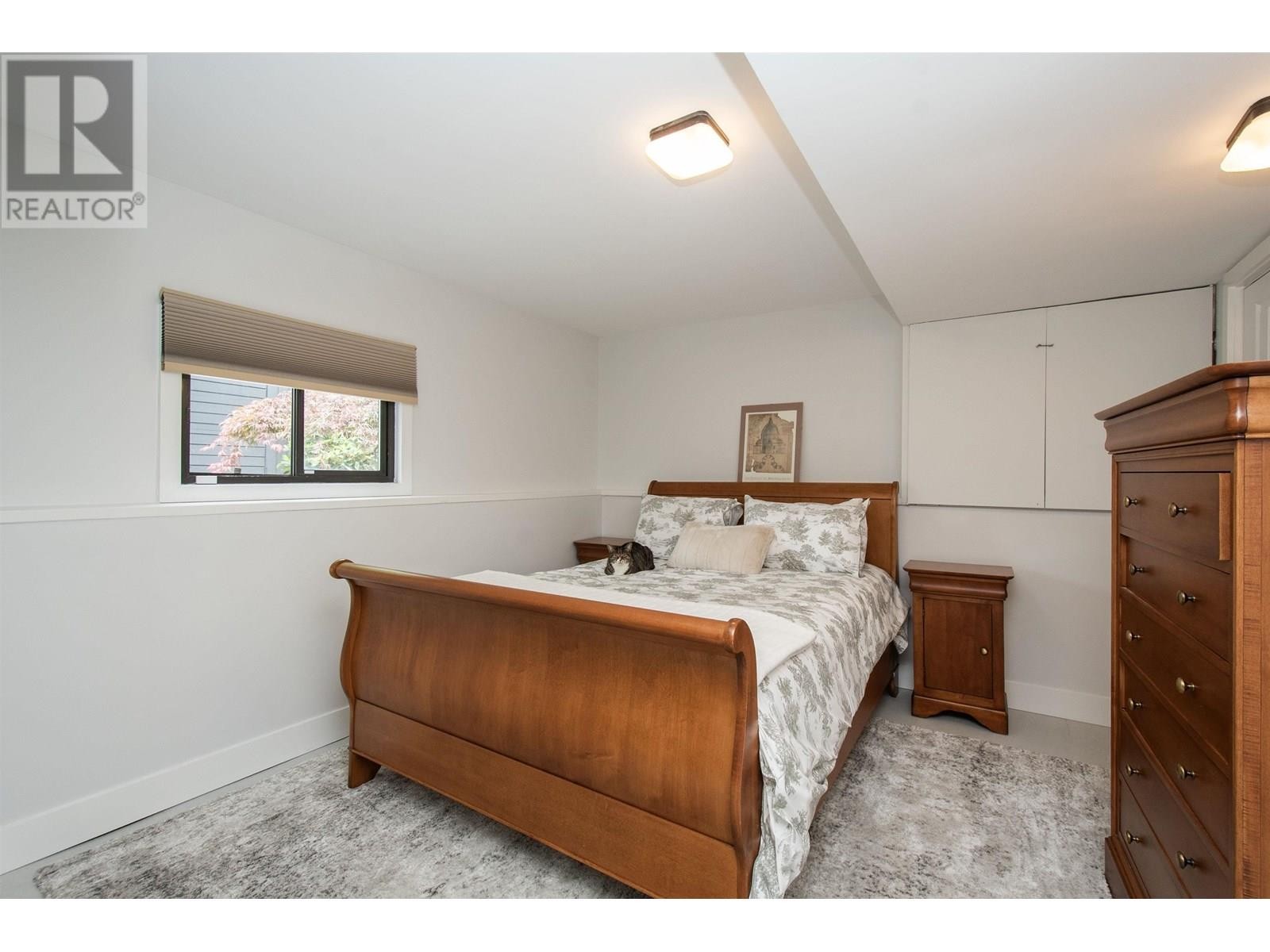 












3855 HILLCREST AVENUE

,
North Vancouver,




British Columbia
V7R4B7

