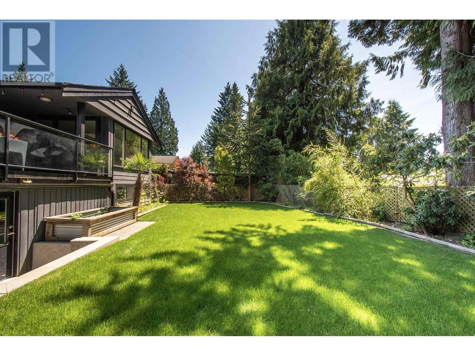 












3855 HILLCREST AVENUE

,
North Vancouver,




British Columbia
V7R4B7

