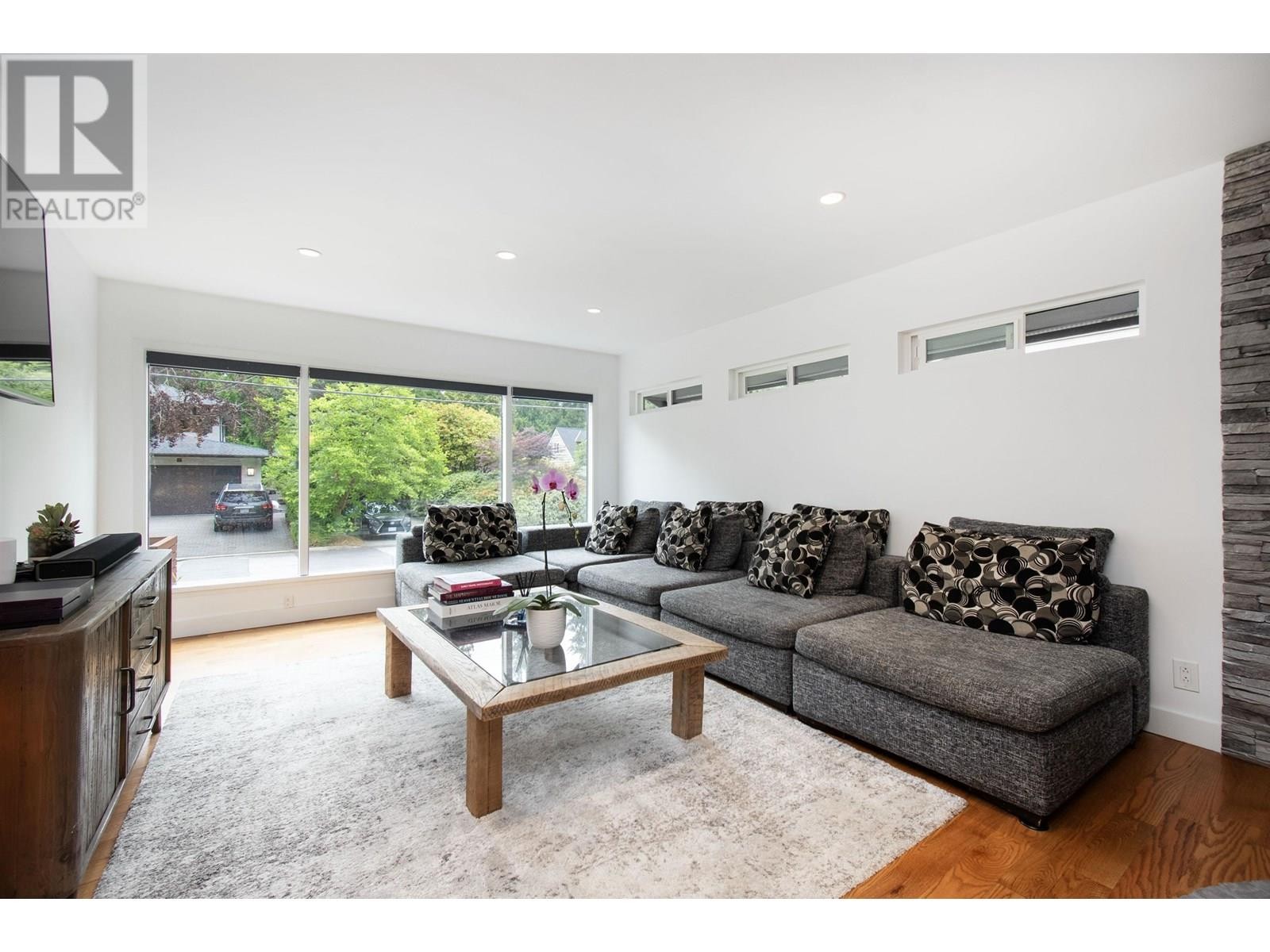 












3855 HILLCREST AVENUE

,
North Vancouver,




British Columbia
V7R4B7


