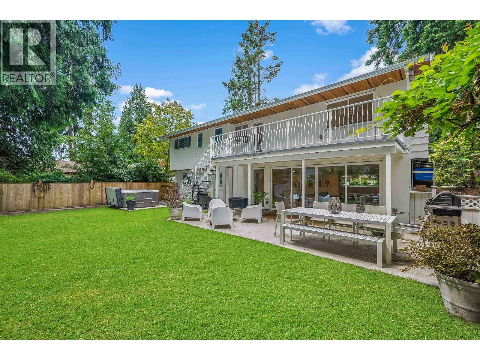 












4514 GLENWOOD AVENUE

,
North Vancouver,




British Columbia
V7R4G5


