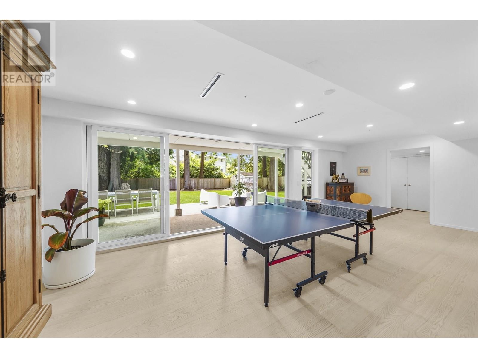 












4514 GLENWOOD AVENUE

,
North Vancouver,




British Columbia
V7R4G5


