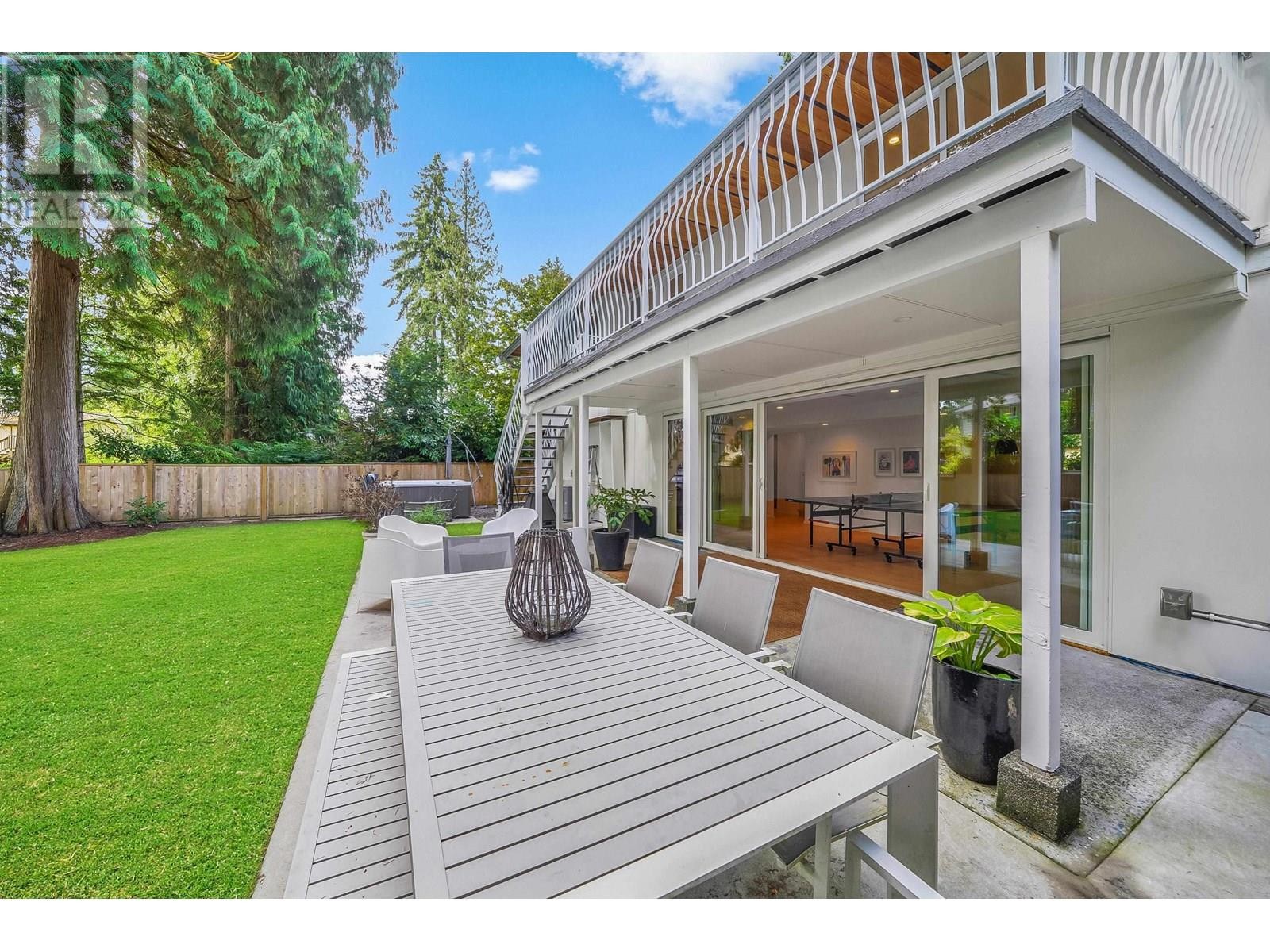 












4514 GLENWOOD AVENUE

,
North Vancouver,




British Columbia
V7R4G5

