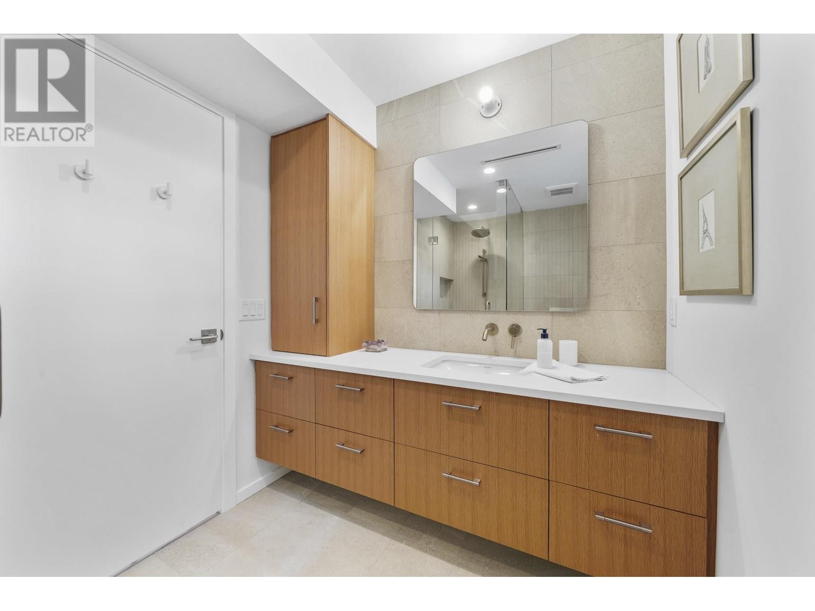 












4514 GLENWOOD AVENUE

,
North Vancouver,




British Columbia
V7R4G5

