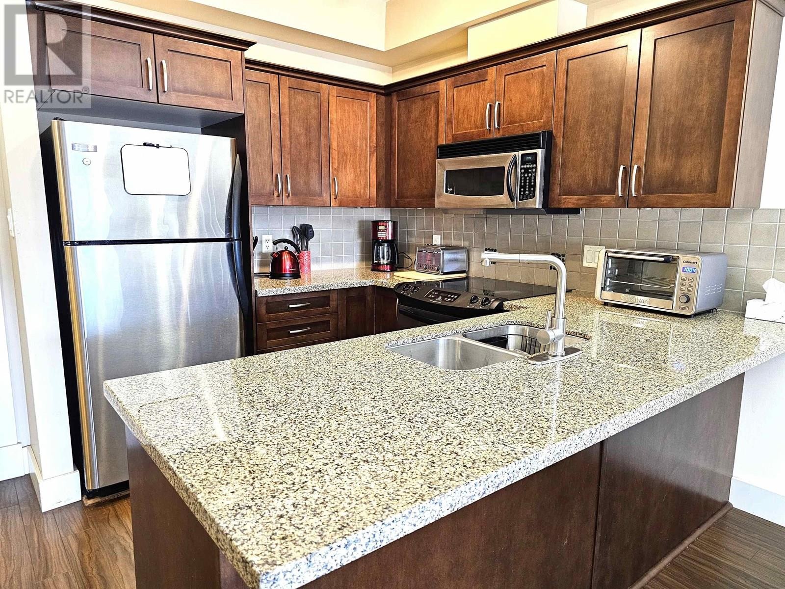 












418 1336 MAIN STREET

,
Squamish,




British Columbia
V8B0R2

