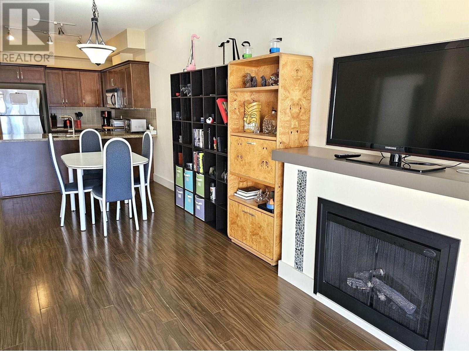 












418 1336 MAIN STREET

,
Squamish,




British Columbia
V8B0R2

