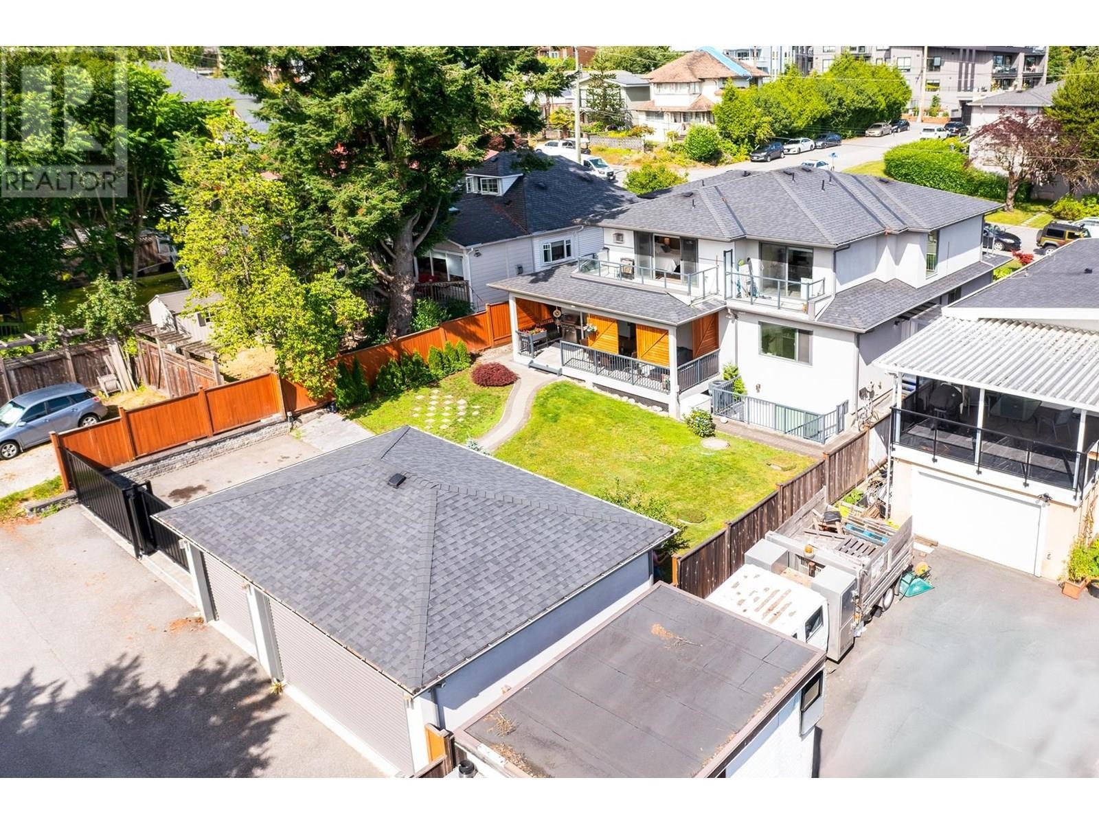 












2553 WESTERN AVENUE

,
North Vancouver,




British Columbia
V7N3L2

