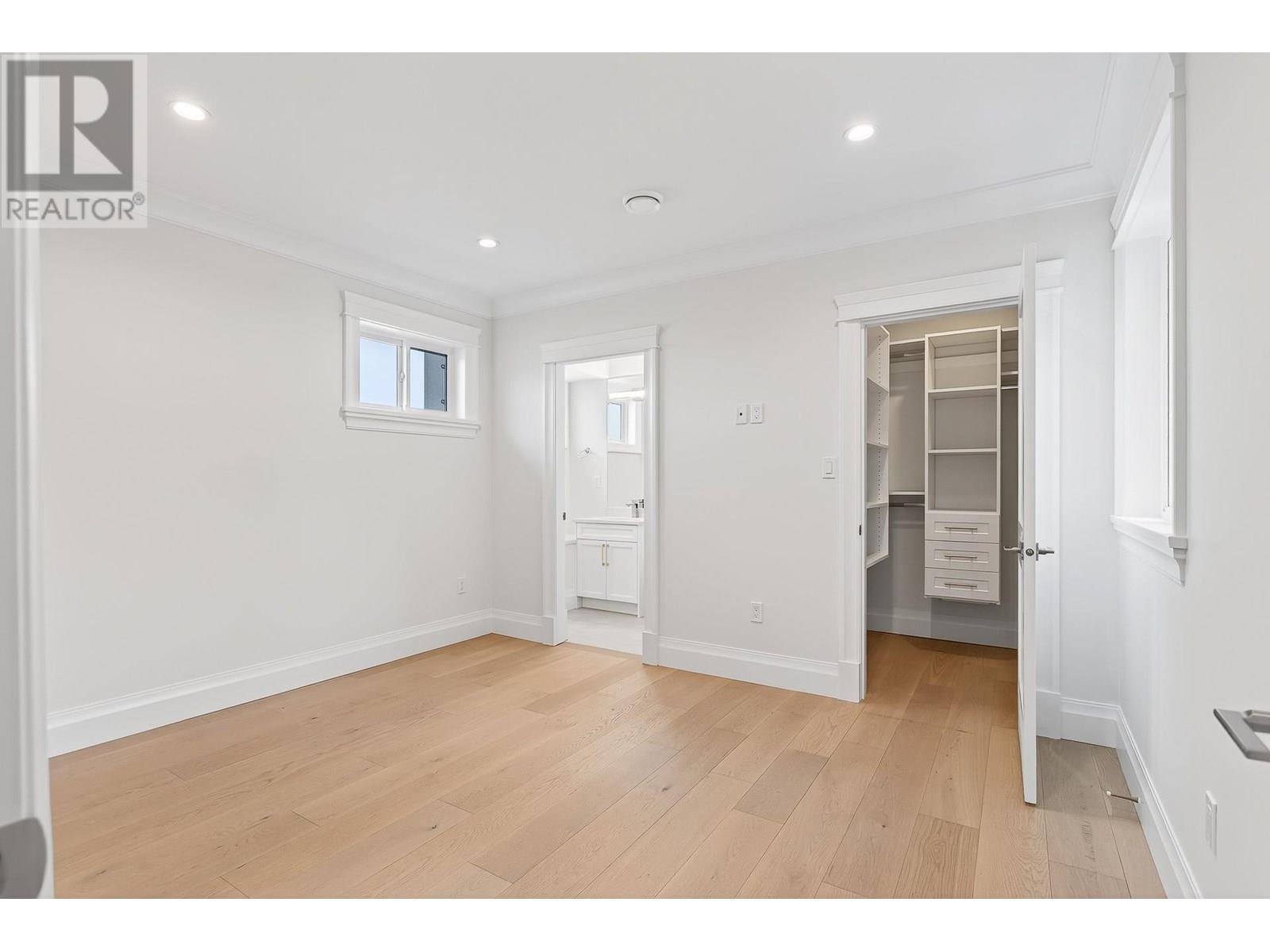 












9977 SULLIVAN STREET

,
Burnaby,




British Columbia
V3J1J1

