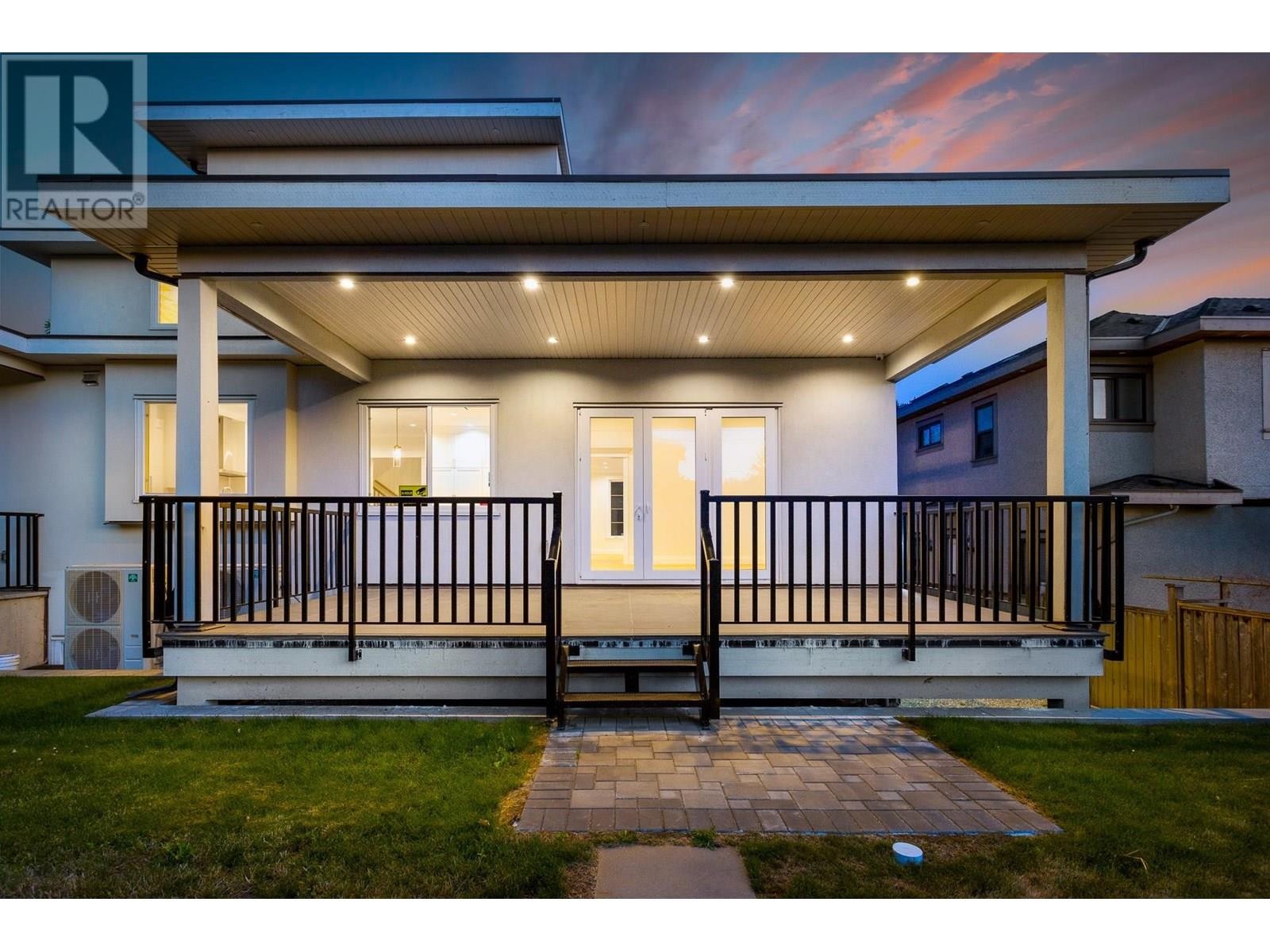 












9977 SULLIVAN STREET

,
Burnaby,




British Columbia
V3J1J1

