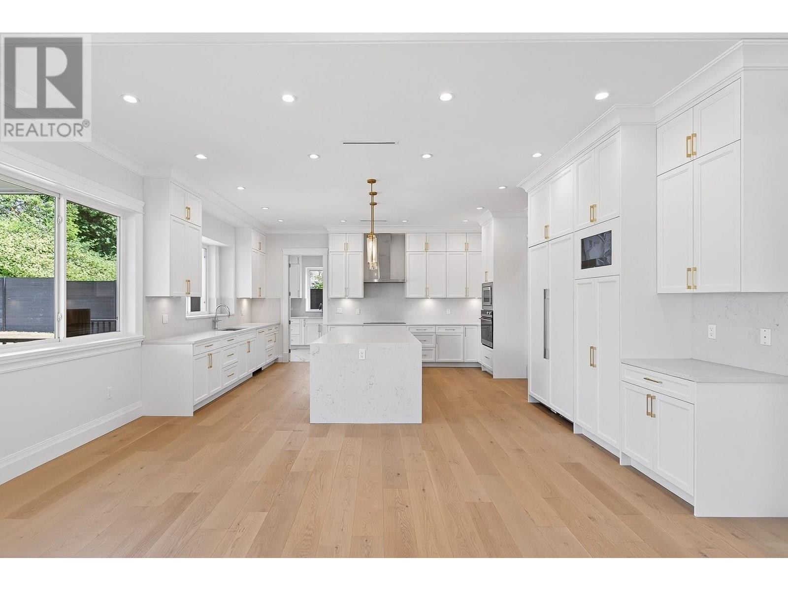 












9977 SULLIVAN STREET

,
Burnaby,




British Columbia
V3J1J1

