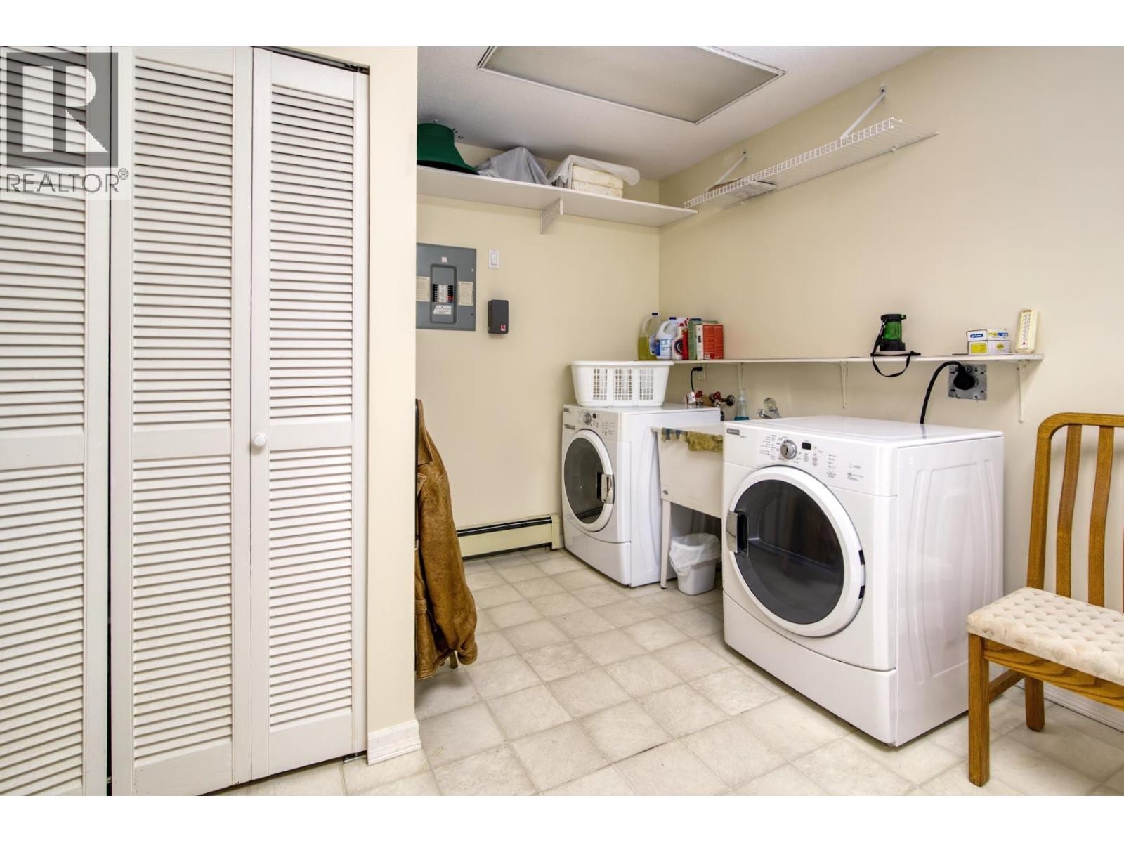 












13282 KEELSON ROAD

,
Garden Bay,




British Columbia
V0N1S1

